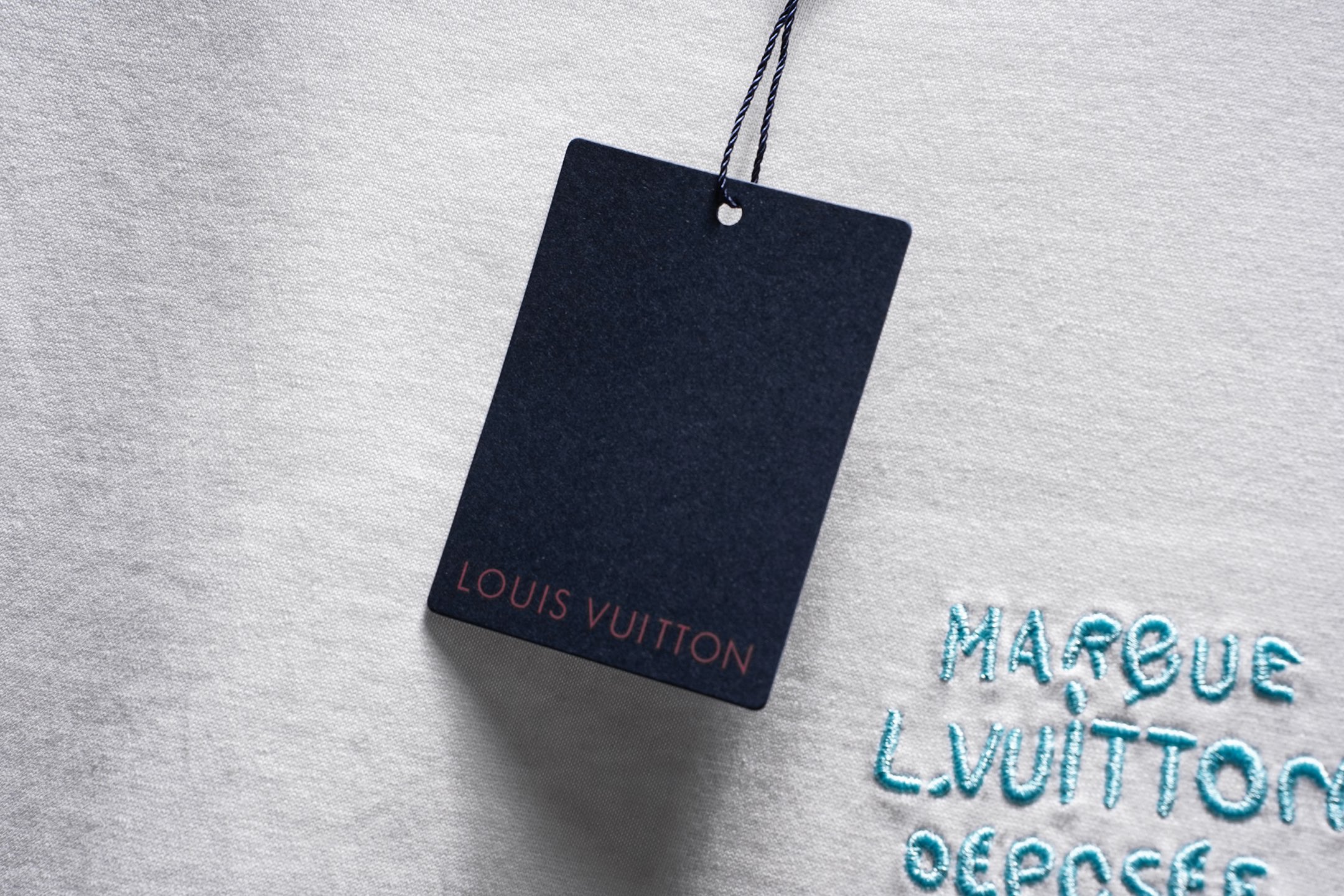 LV A貨男款刺繡字母短袖T恤 白色極簡休閒款| 11 LV A貨男款刺繡字母短袖T恤 白色極簡休閒款
