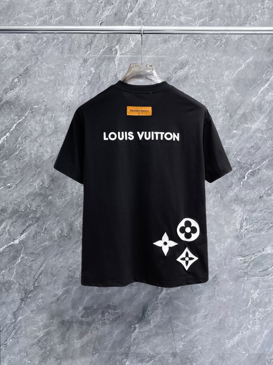 LV A貨簡約刺繡Logo短袖T恤百搭潮流款| 14 LV A貨簡約刺繡Logo短袖T恤百搭潮流款