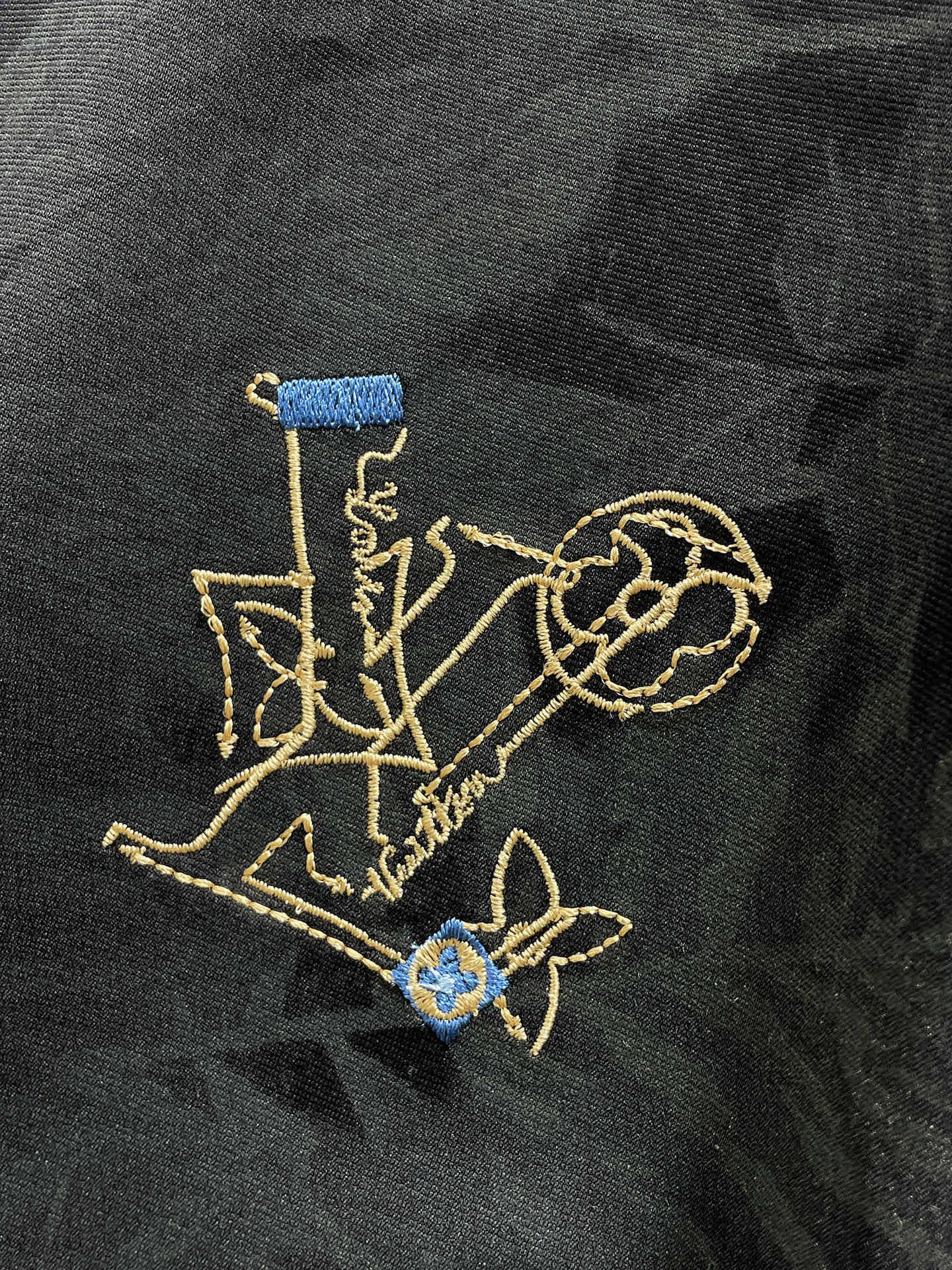 LV 原單大LOGO刺繡短袖T恤 黑色簡約百搭款| 7 LV 原單大LOGO刺繡短袖T恤 黑色簡約百搭款