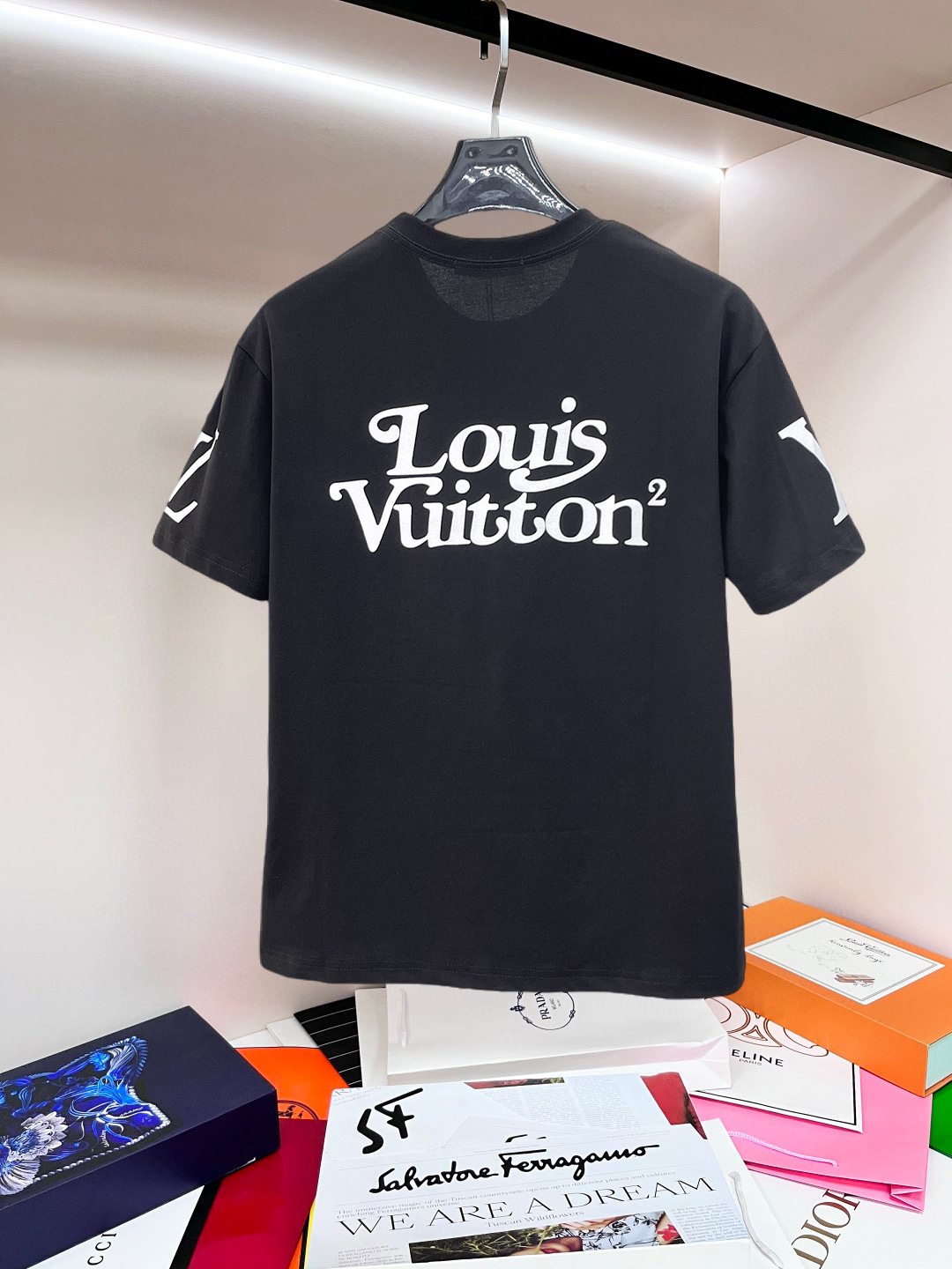 LV 高仿男款卡通兔印花短袖T恤 黑色趣味潮流款| 14 LV 高仿男款卡通兔印花短袖T恤 黑色趣味潮流款