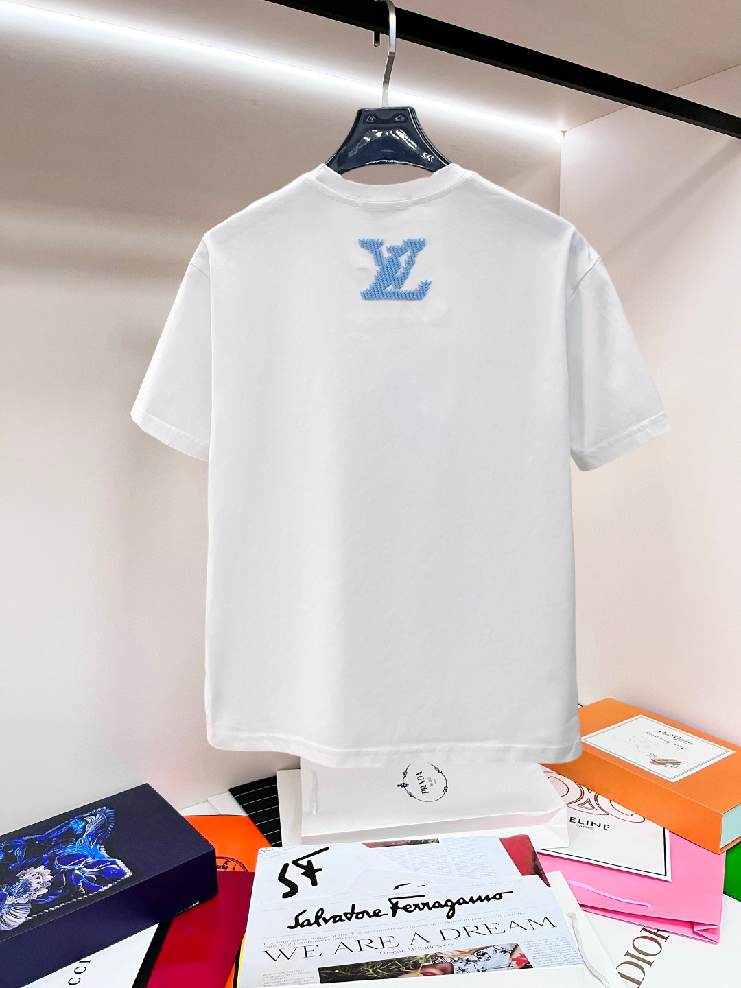 LV高仿藍色毛絨字母短袖T恤男士潮流寬鬆圓領上衣| 14 LV高仿藍色毛絨字母短袖T恤男士潮流寬鬆圓領上衣
