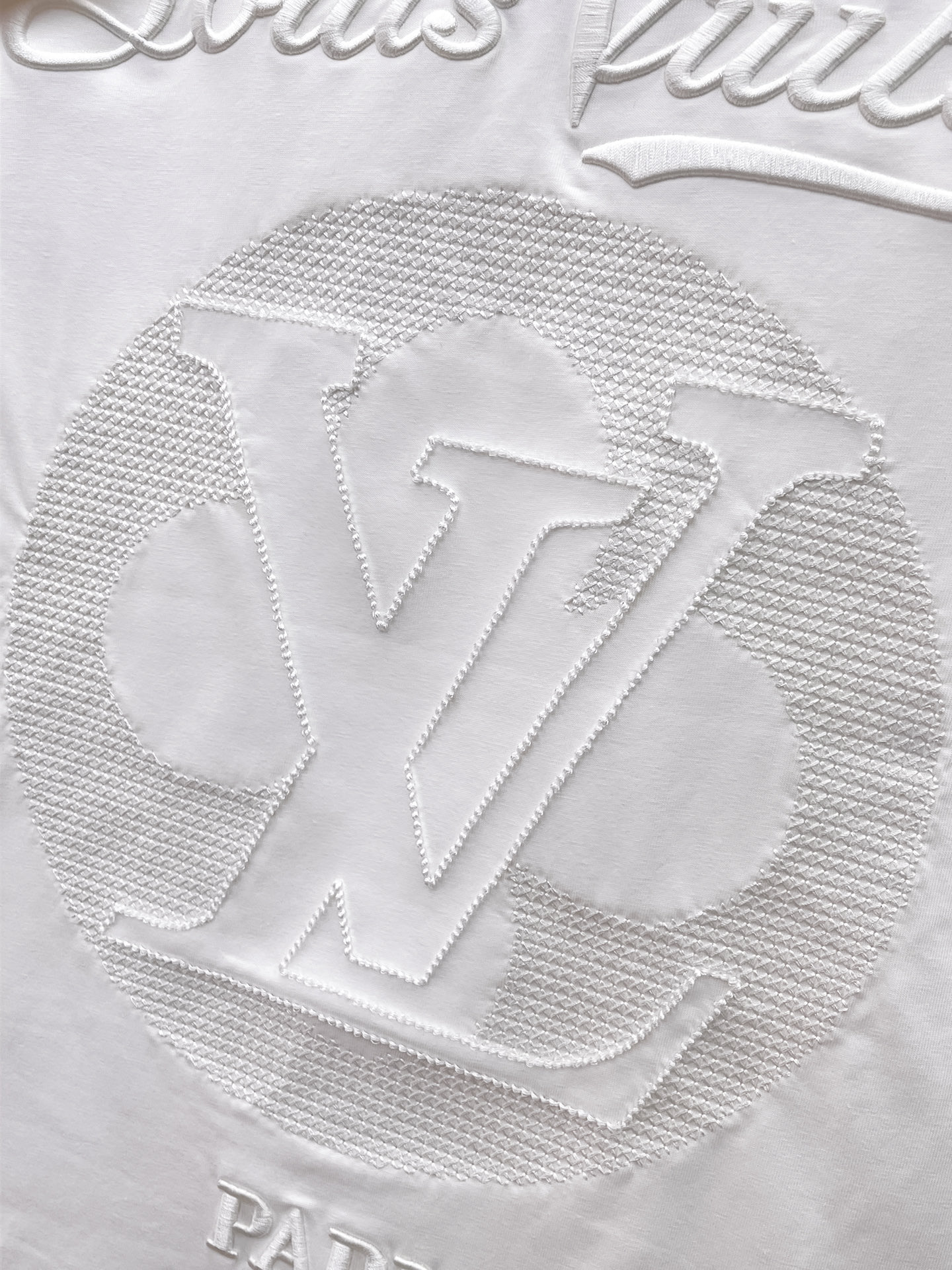 LV高仿刺繡字母短袖T恤白色簡約男士上衣| 15 LV高仿刺繡字母短袖T恤白色簡約男士上衣