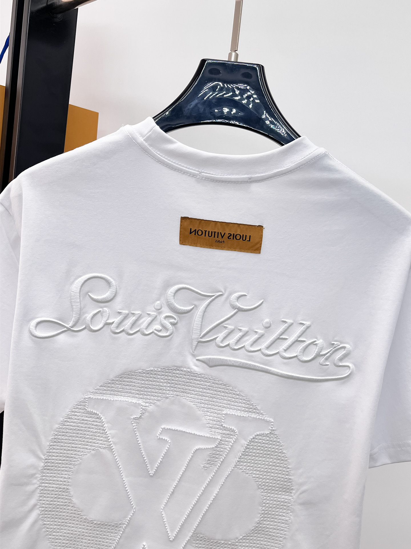 LV高仿刺繡字母短袖T恤白色簡約男士上衣| 12 LV高仿刺繡字母短袖T恤白色簡約男士上衣