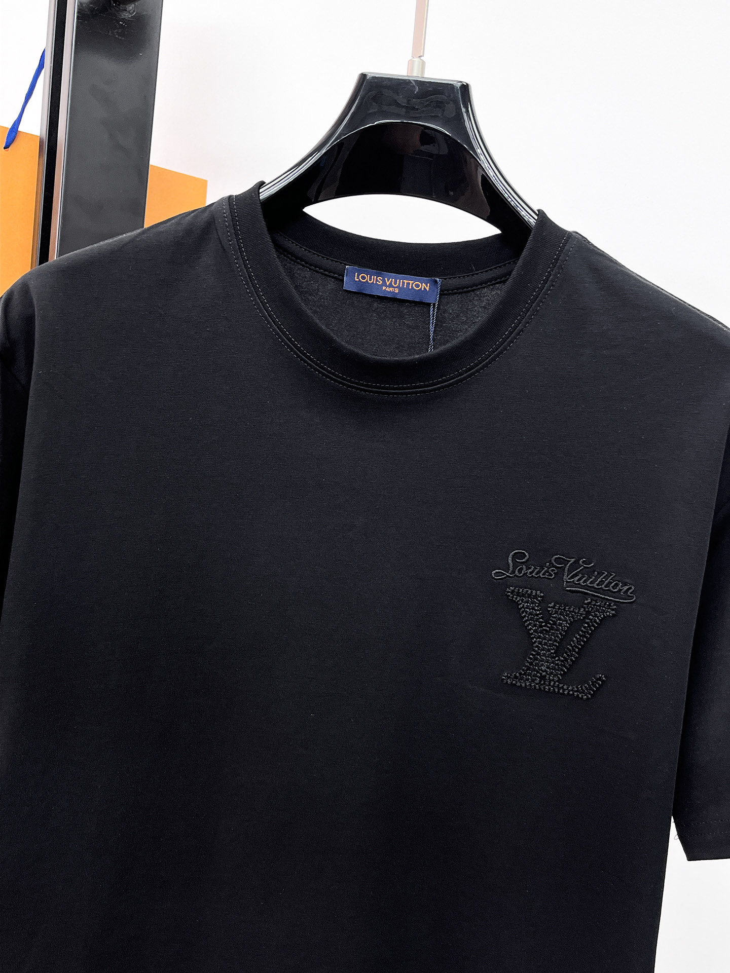 LV一比一刺繡Logo短袖T恤黑色寬鬆高端男裝| 13 LV一比一刺繡Logo短袖T恤黑色寬鬆高端男裝