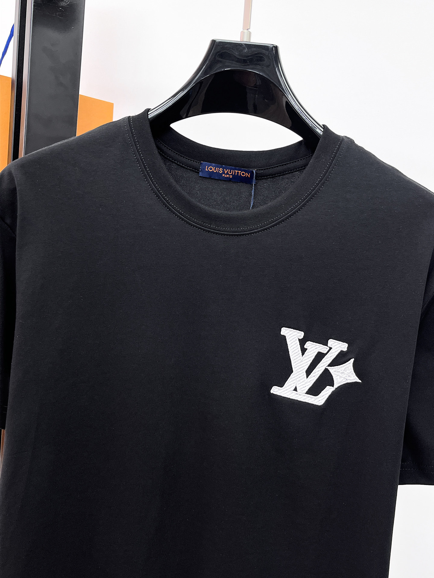 LV高仿立體字母刺繡短袖T恤黑色男士潮流上衣| 13 LV高仿立體字母刺繡短袖T恤黑色男士潮流上衣