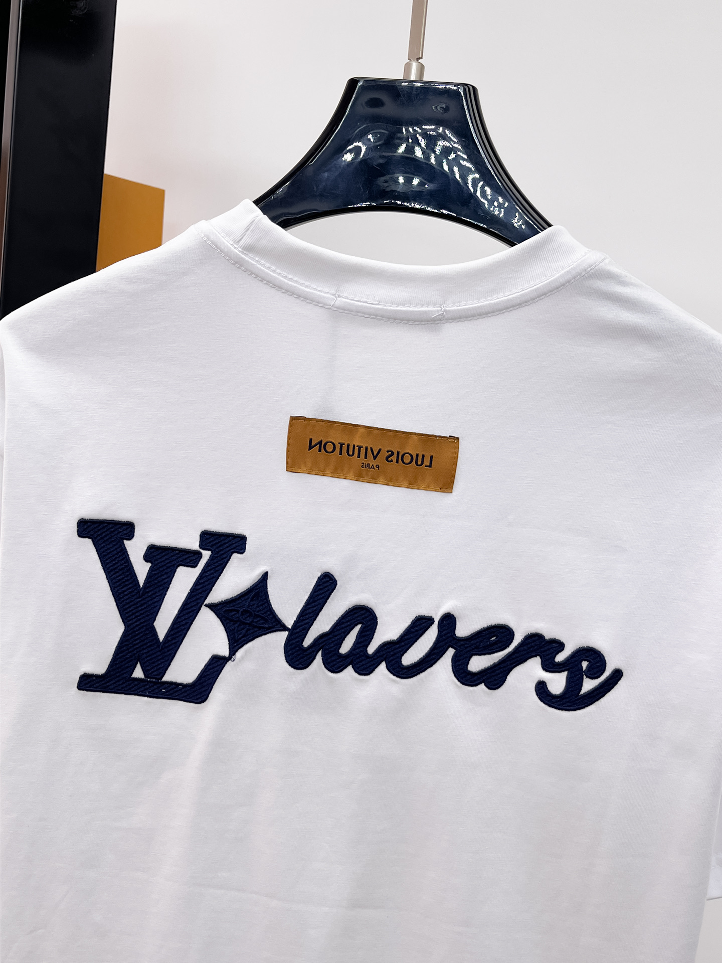 LV原單藍色刺繡Logo短袖T恤白色男士百搭上衣| 12 LV原單藍色刺繡Logo短袖T恤白色男士百搭上衣
