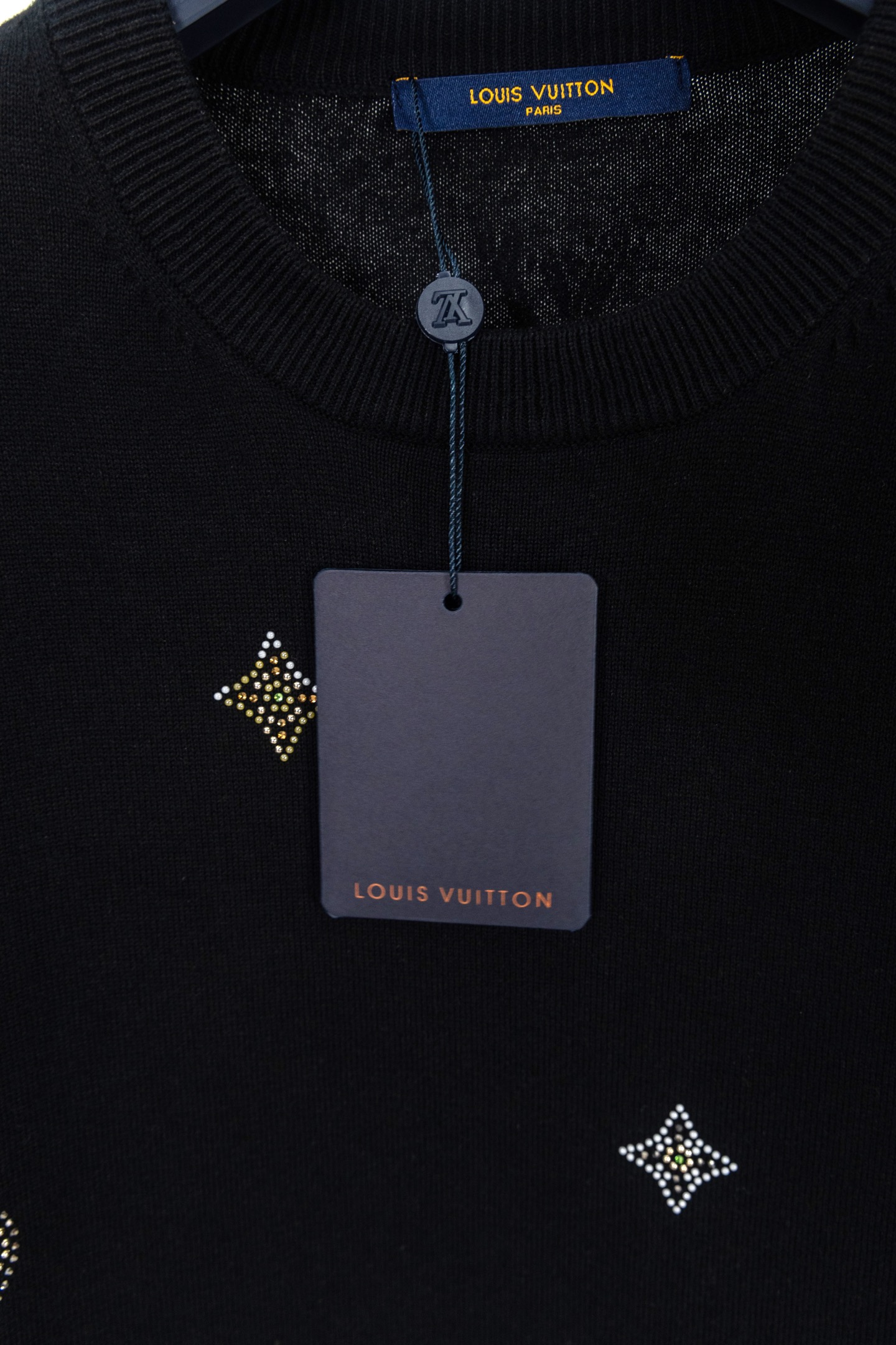 LV 原單男款滿版水鑽Logo針織短袖 時尚精品上衣| 15 LV 原單男款滿版水鑽Logo針織短袖 時尚精品上衣