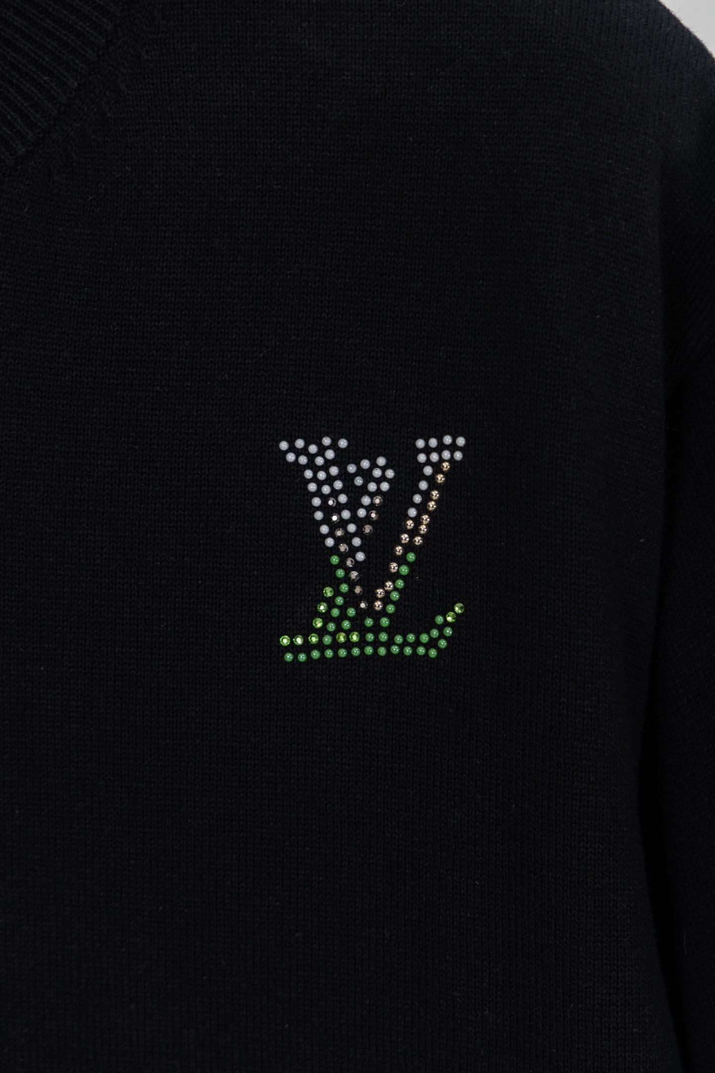LV 原單男款滿版水鑽Logo針織短袖 時尚精品上衣| 8 LV 原單男款滿版水鑽Logo針織短袖 時尚精品上衣