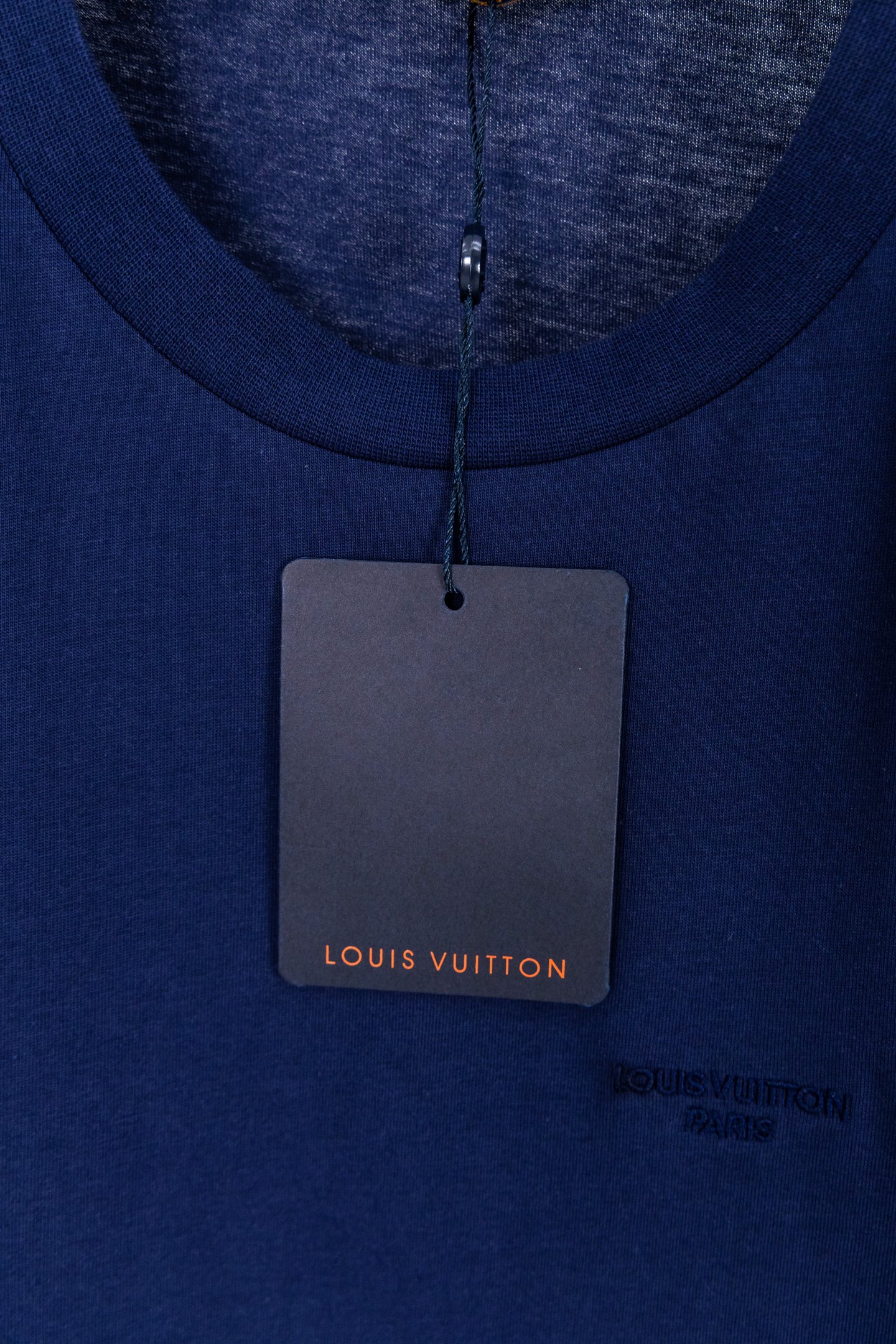 LV 高仿男款極簡刺繡Logo短袖T恤 商務休閒款| 8 LV 高仿男款極簡刺繡Logo短袖T恤 商務休閒款