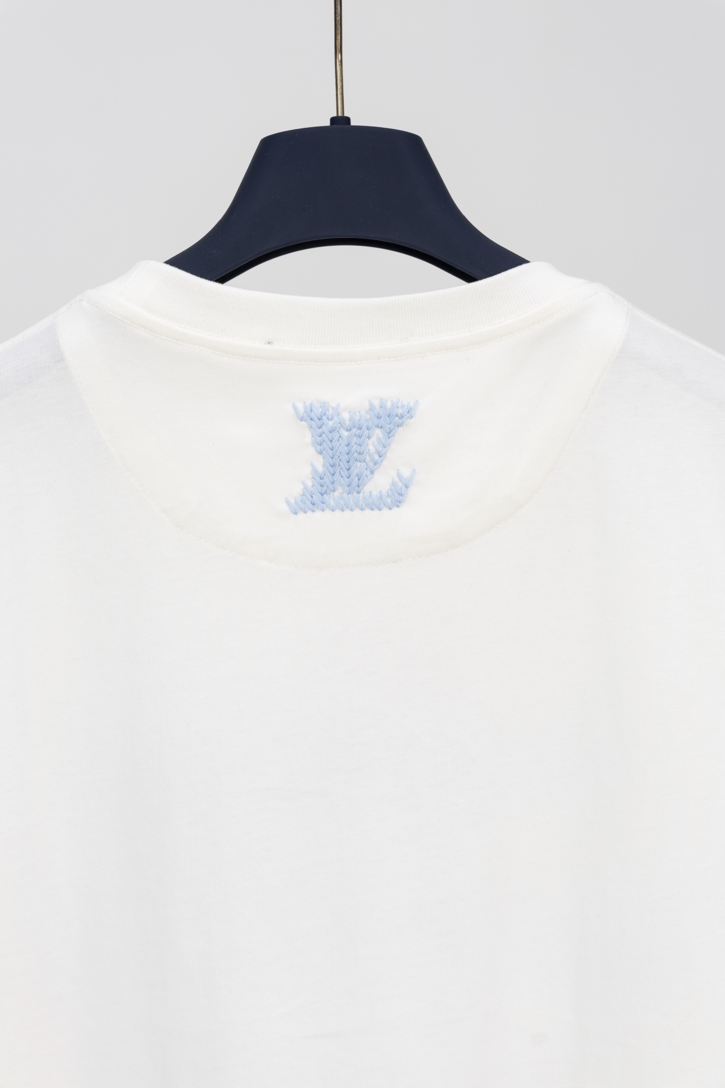 LV A貨男款Marque Logo短袖T恤 清新藍字款| 8 LV A貨男款Marque Logo短袖T恤 清新藍字款