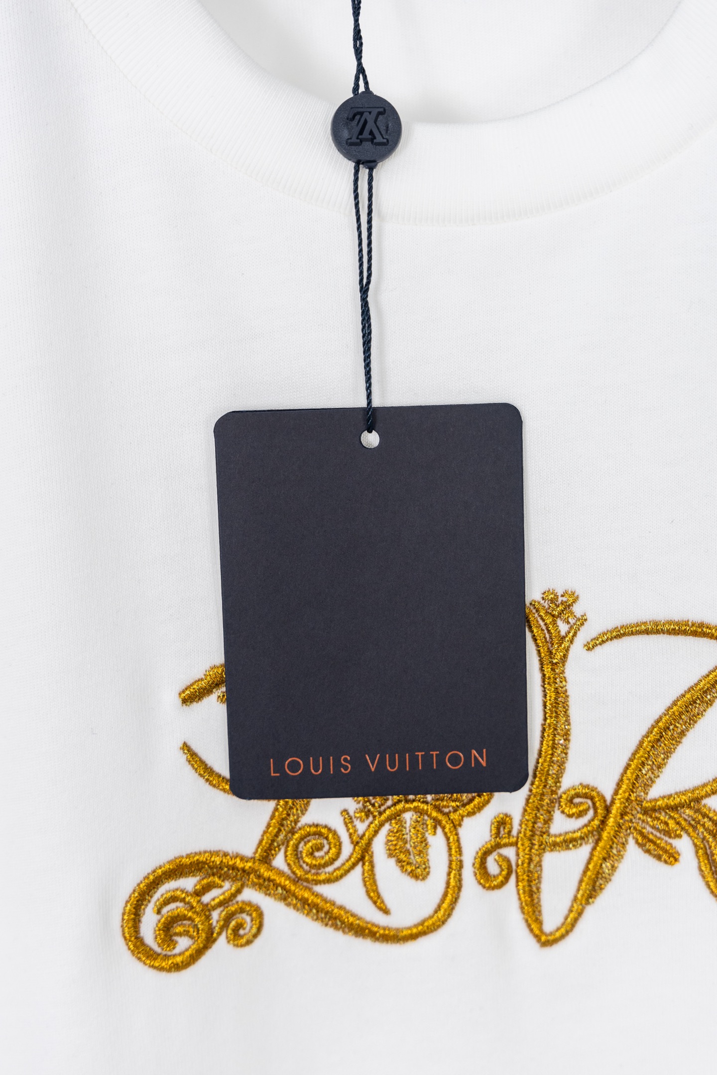 LV 一比一男款金線刺繡Logo短袖T恤 精品休閒款| 10 LV 一比一男款金線刺繡Logo短袖T恤 精品休閒款