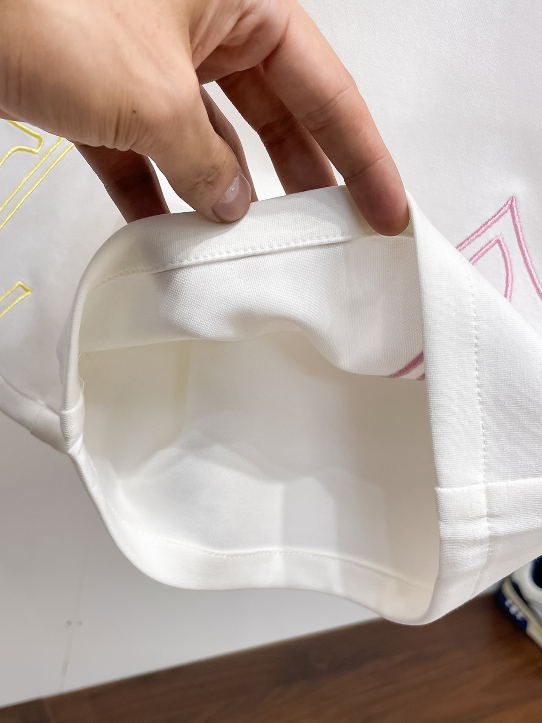 LV高仿刺繡老花短褲 經典圖案設計男士休閒運動五分褲 白色| 16 LV高仿刺繡老花短褲 經典圖案設計男士休閒運動五分褲 白色