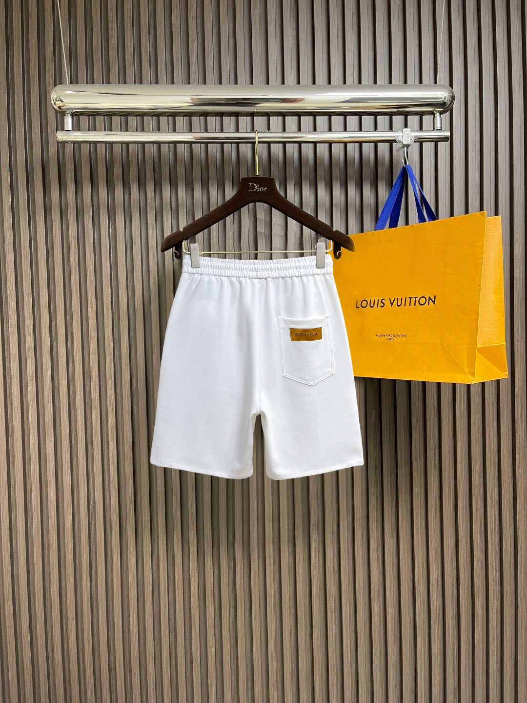 LV高仿刺繡老花短褲 經典圖案設計男士休閒運動五分褲 白色| 14 LV高仿刺繡老花短褲 經典圖案設計男士休閒運動五分褲 白色