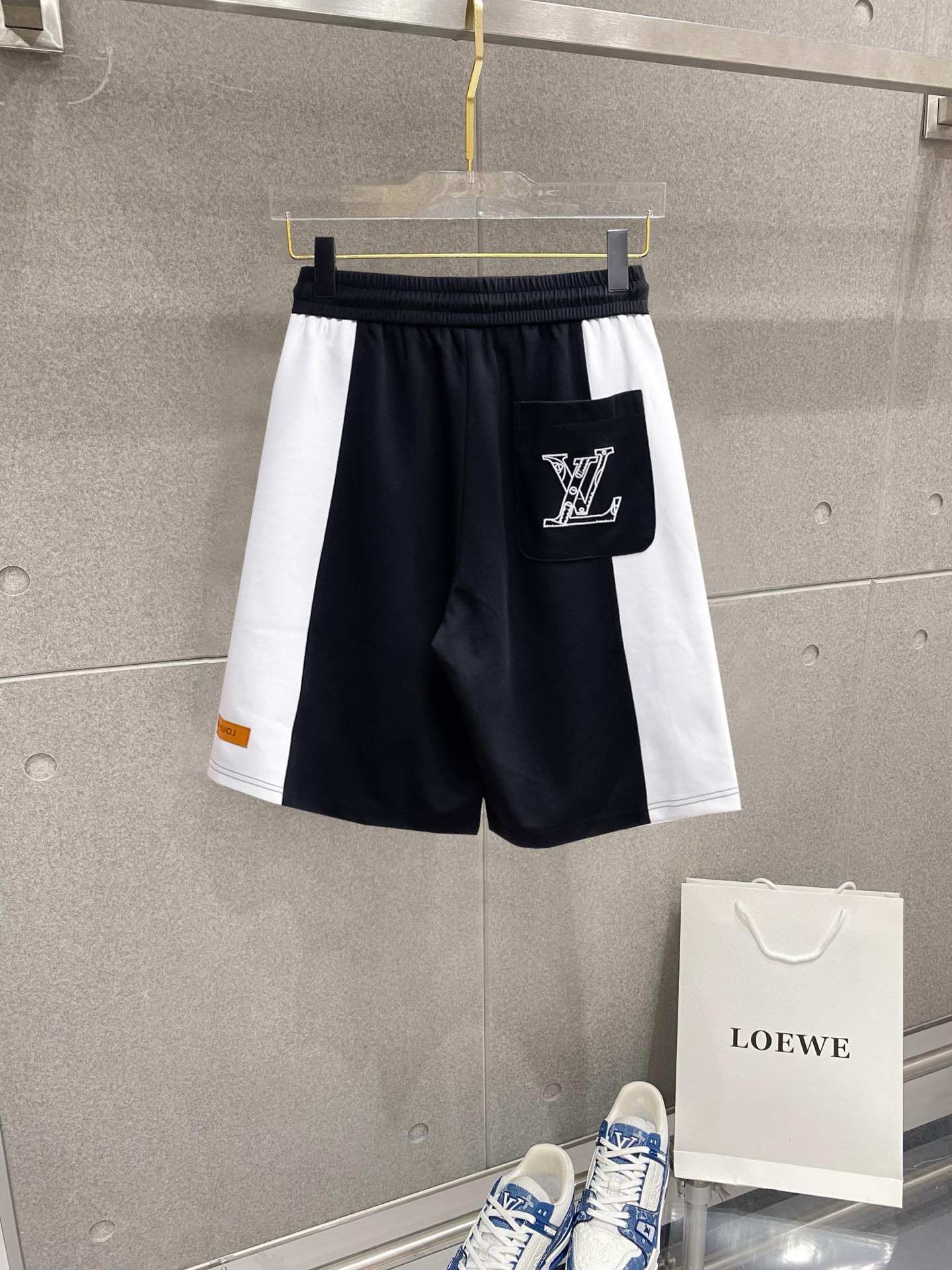 LV A貨撞色拼接短褲 男士休閒運動五分褲| 14 LV A貨撞色拼接短褲 男士休閒運動五分褲