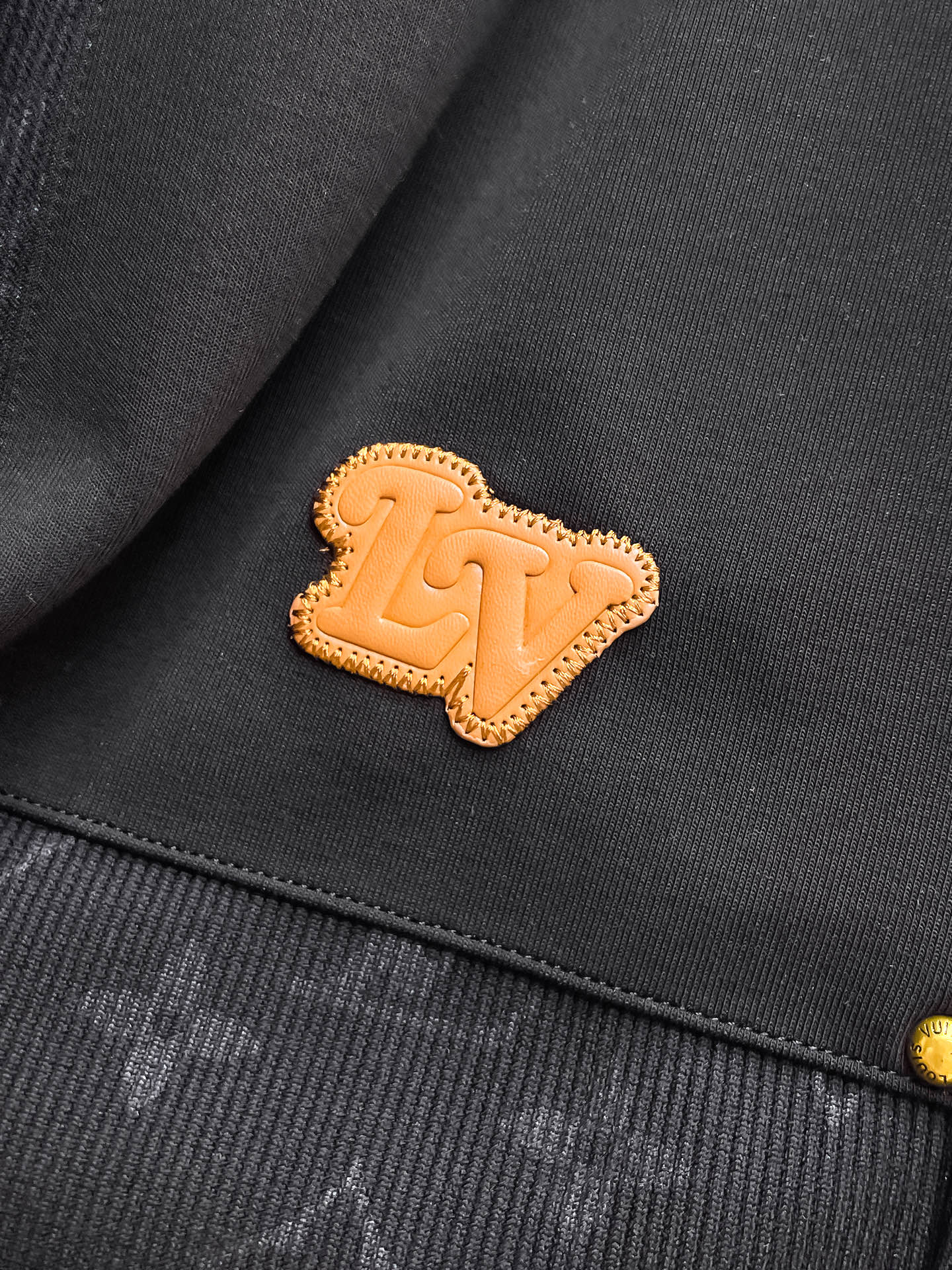 LV 一比一低調壓紋短褲 男士高質感休閒五分褲| 16 LV 一比一低調壓紋短褲 男士高質感休閒五分褲