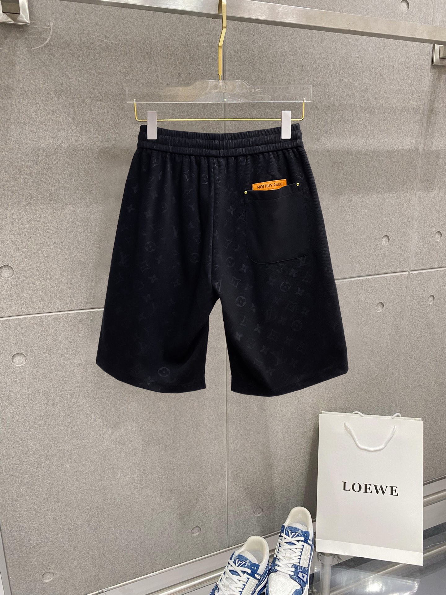 LV 一比一低調壓紋短褲 男士高質感休閒五分褲| 14 LV 一比一低調壓紋短褲 男士高質感休閒五分褲