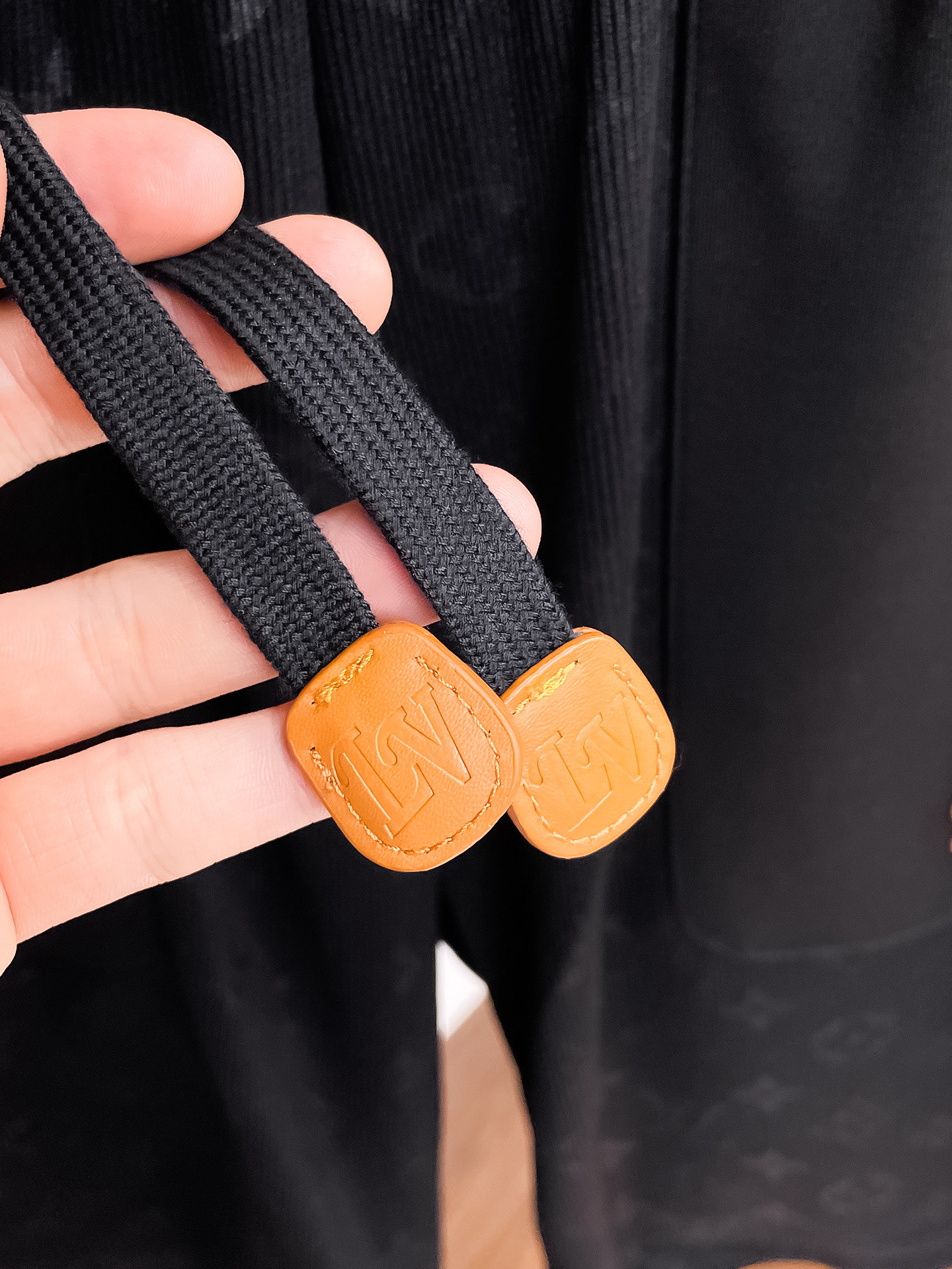 LV 一比一低調壓紋短褲 男士高質感休閒五分褲| 9 LV 一比一低調壓紋短褲 男士高質感休閒五分褲