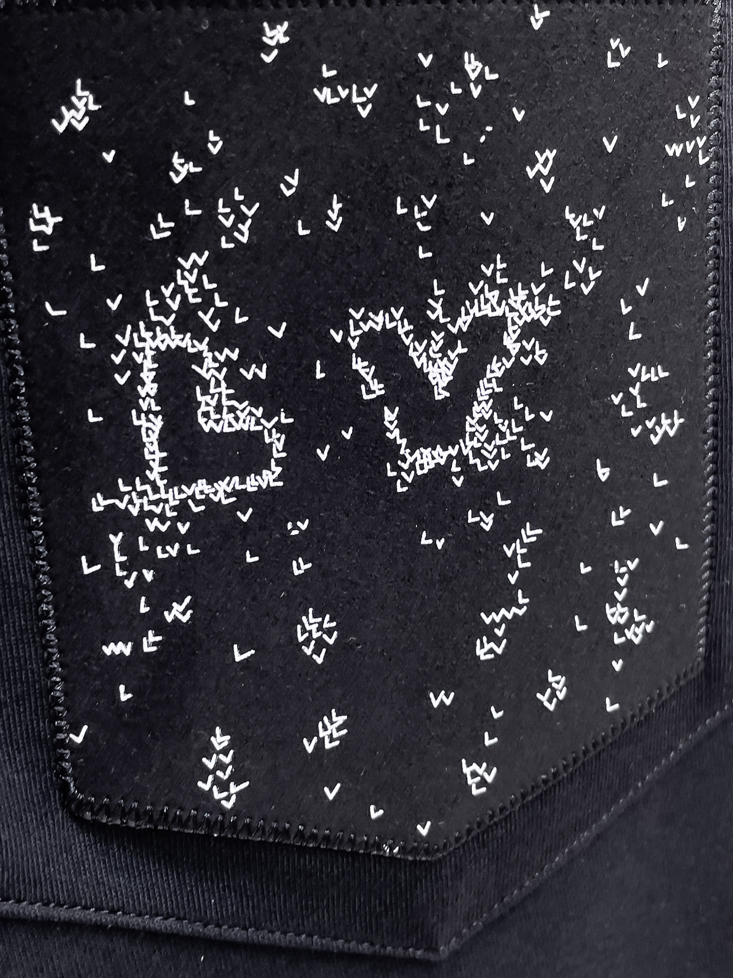 LV 一比一立體壓紋抽繩短褲 黑色橙繩設計運動休閒款| 16 LV 一比一立體壓紋抽繩短褲 黑色橙繩設計運動休閒款