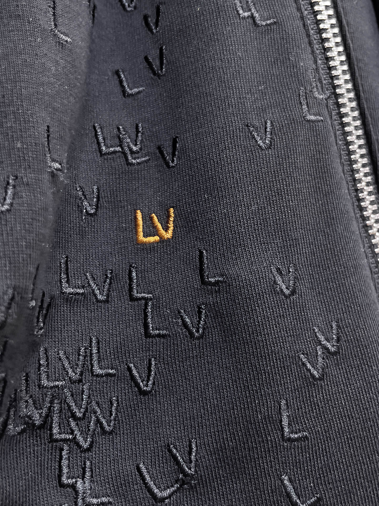 LV 一比一立體壓紋抽繩短褲 黑色橙繩設計運動休閒款| 12 LV 一比一立體壓紋抽繩短褲 黑色橙繩設計運動休閒款