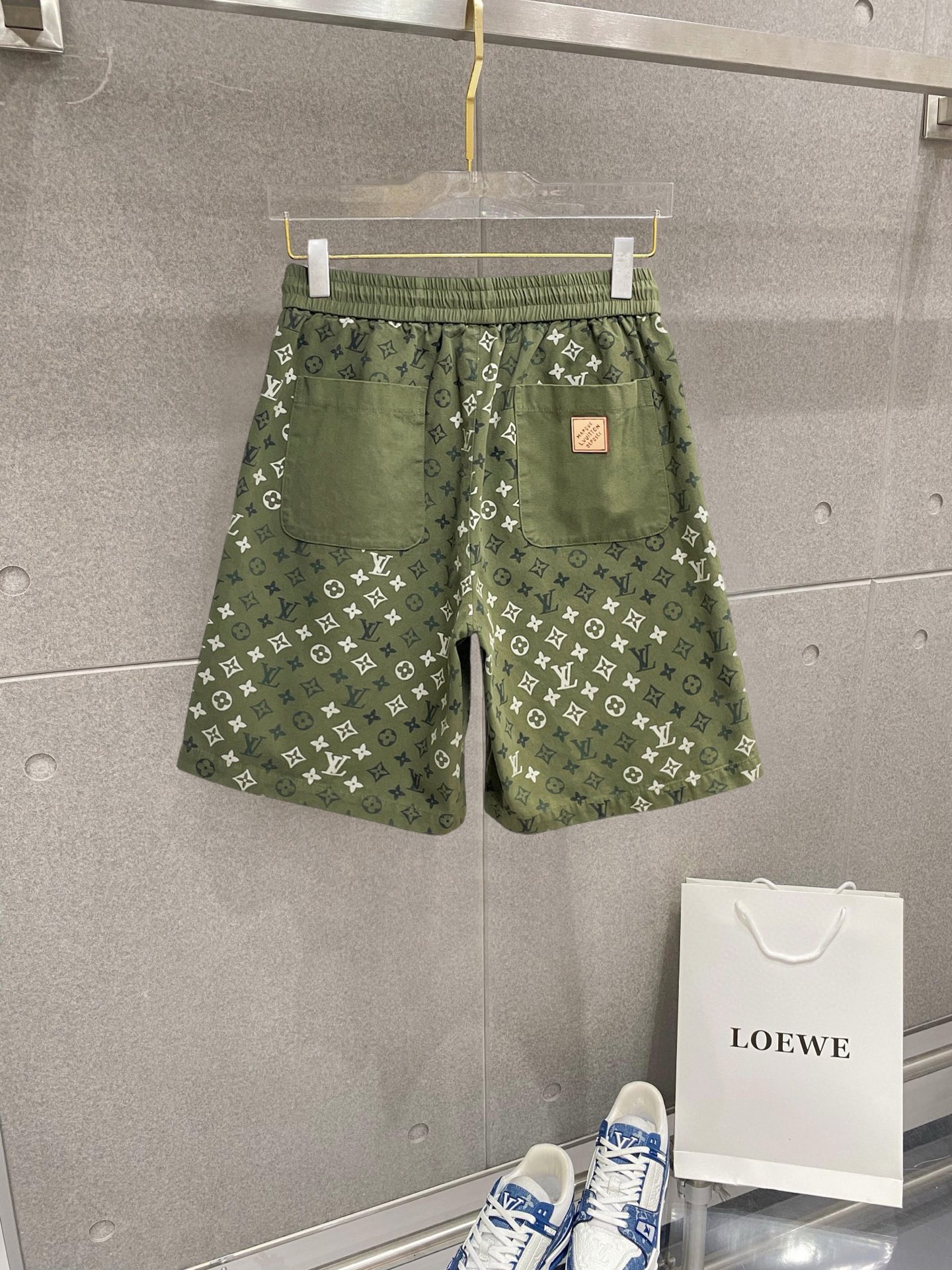 LV 原單迷彩老花短褲 綠色軍風潮流休閒款| 14 LV 原單迷彩老花短褲 綠色軍風潮流休閒款
