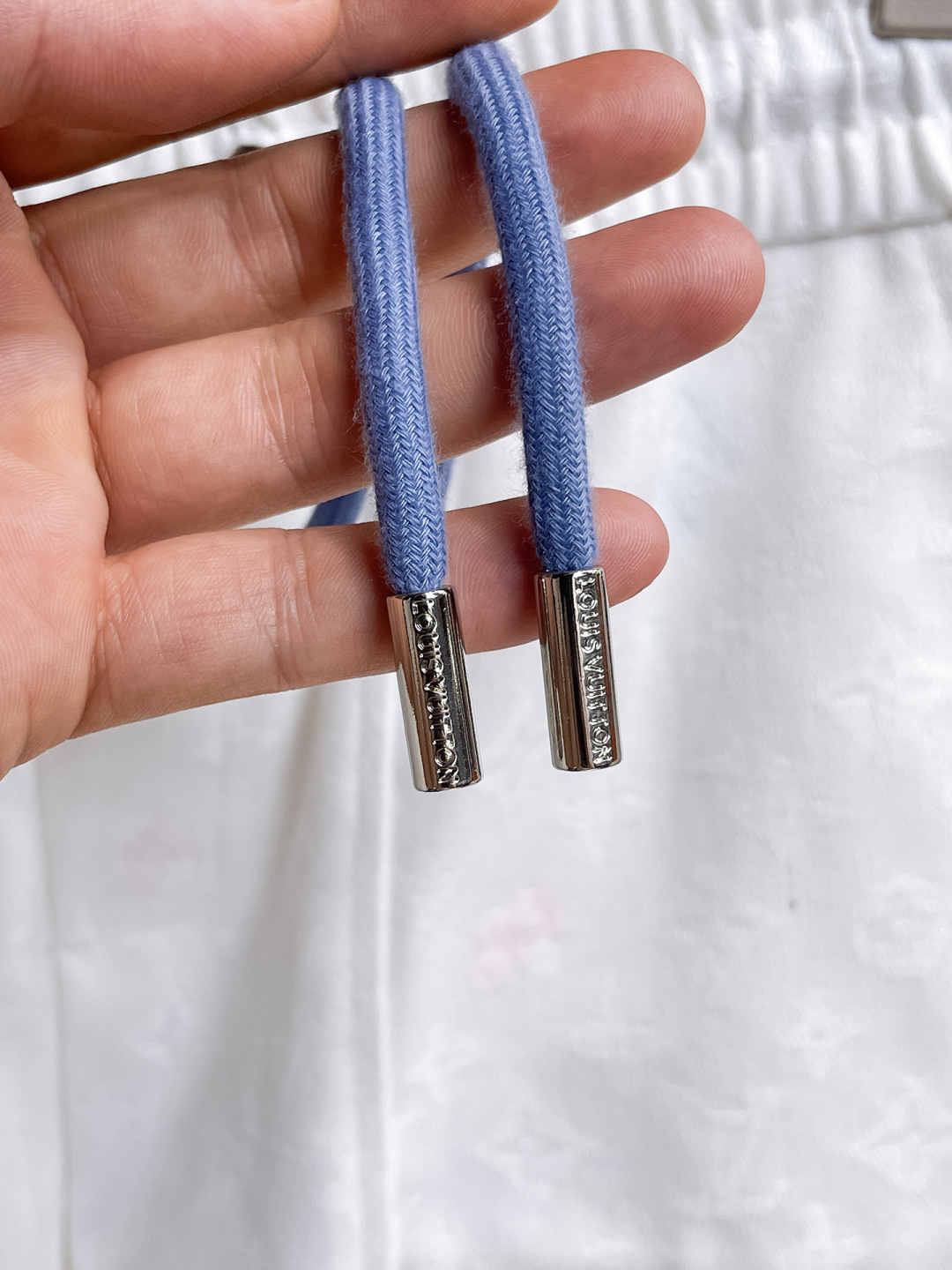 LV 高仿彩色印花工裝短褲 白色多口袋潮流款| 9 LV 高仿彩色印花工裝短褲 白色多口袋潮流款