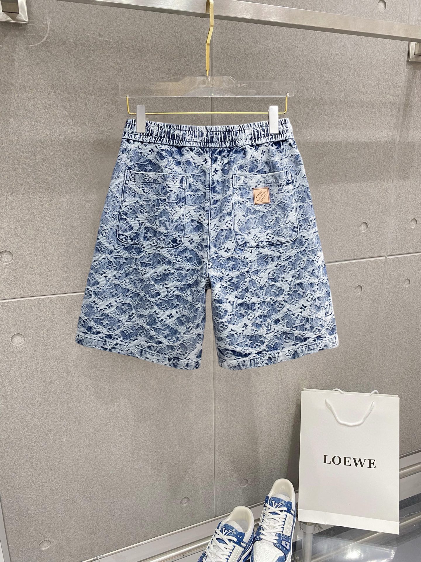 LV 一比一滿版紋理短褲 藍白混織高端設計款| 13 LV 一比一滿版紋理短褲 藍白混織高端設計款