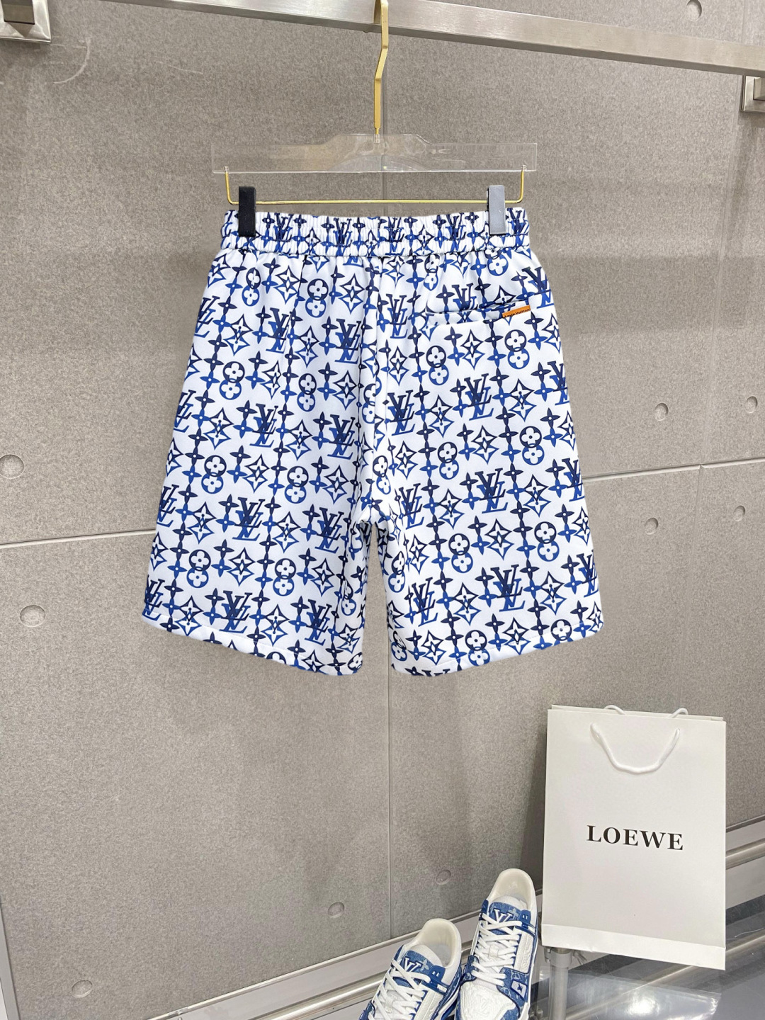 LV一比一藍白Monogram滿版沙灘短褲夏季休閒款| 14 LV一比一藍白Monogram滿版沙灘短褲夏季休閒款