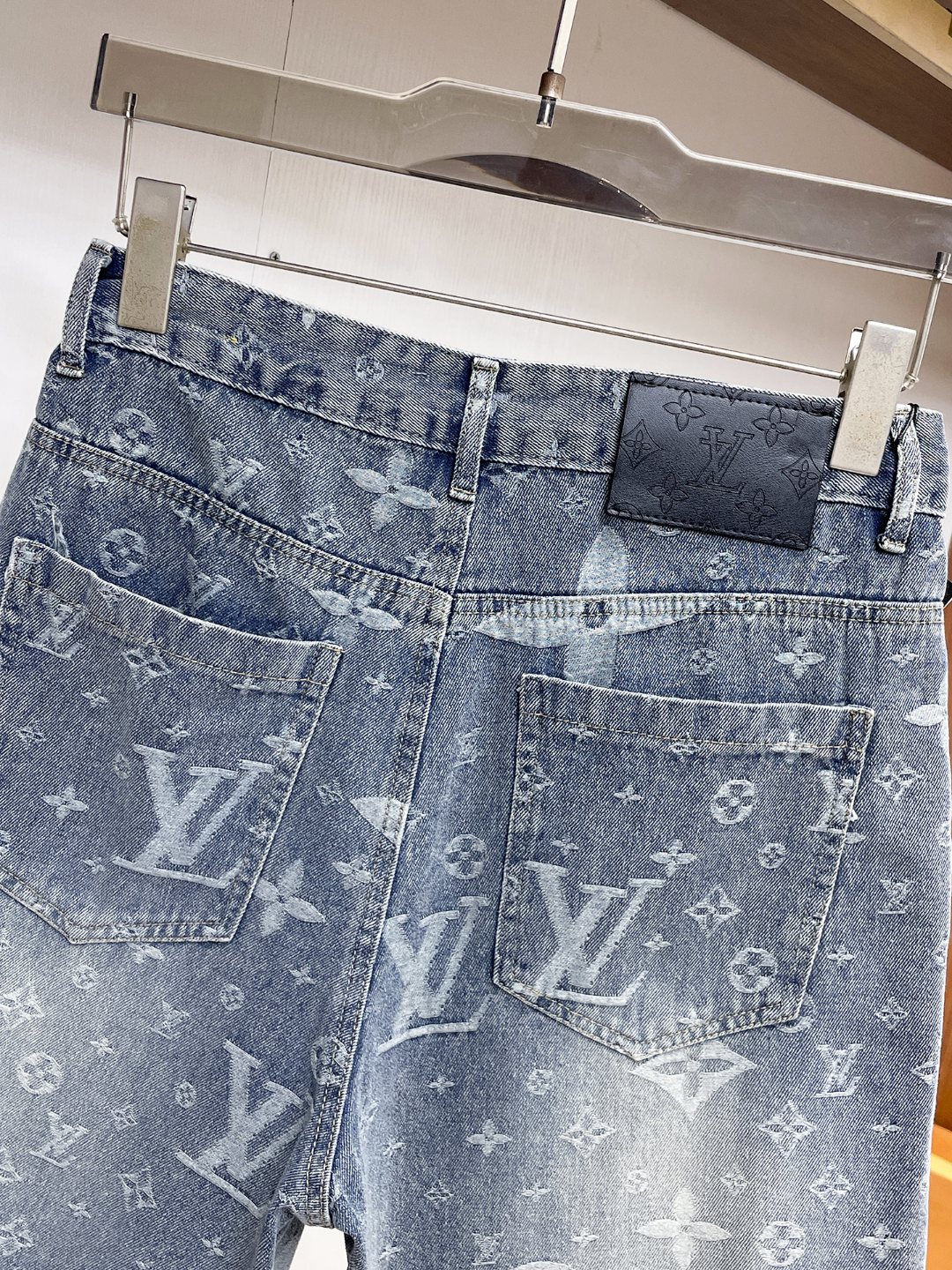 LV原單Monogram印花牛仔短褲復古丹寧休閒款| 12 LV原單Monogram印花牛仔短褲復古丹寧休閒款
