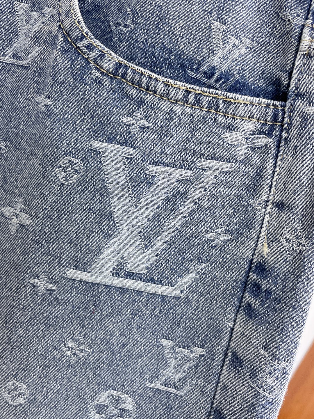 LV原單Monogram印花牛仔短褲復古丹寧休閒款| 10 LV原單Monogram印花牛仔短褲復古丹寧休閒款