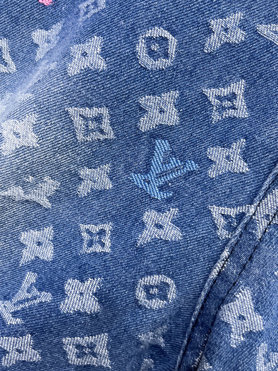 LV一比一彩色Monogram印花牛仔短褲男士休閒五分褲| 7 LV一比一彩色Monogram印花牛仔短褲男士休閒五分褲