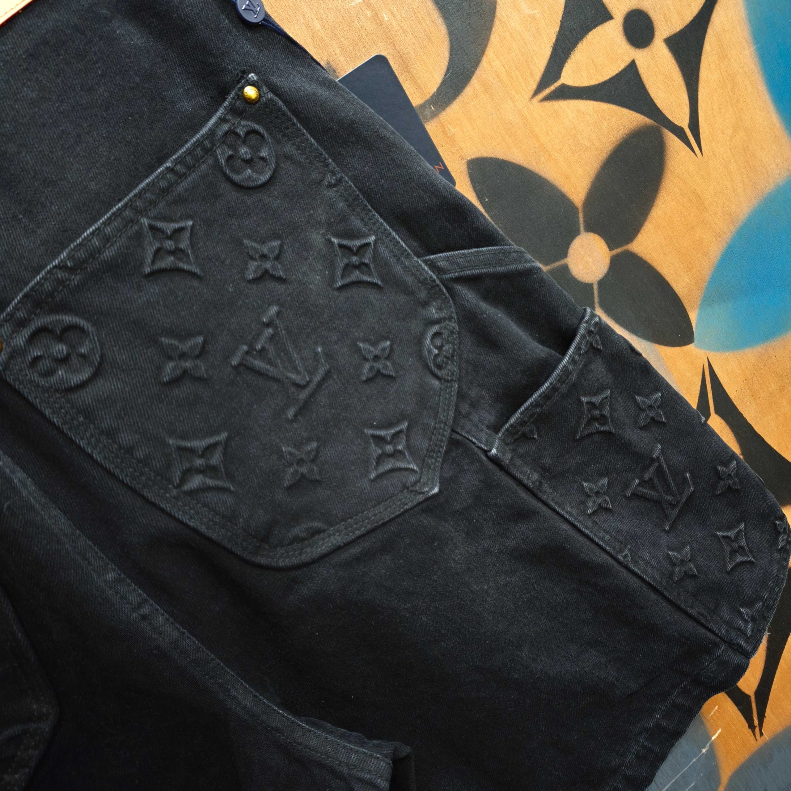 LV高仿立體壓紋Monogram牛仔短褲男士寬鬆五分褲| 8 LV高仿立體壓紋Monogram牛仔短褲男士寬鬆五分褲