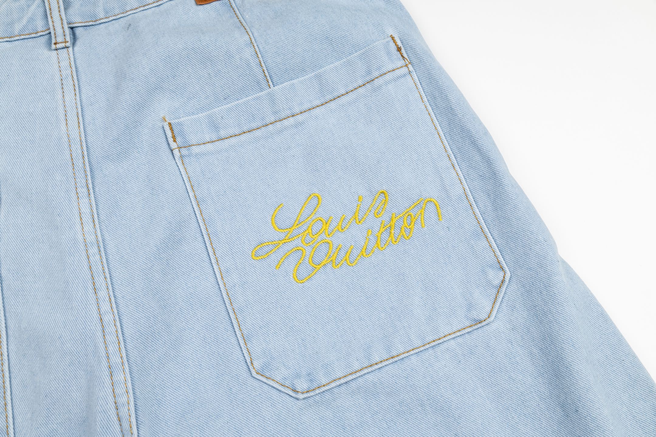 LV A貨淺藍刺繡丹寧短褲男士寬鬆休閒五分褲| 9 LV A貨淺藍刺繡丹寧短褲男士寬鬆休閒五分褲