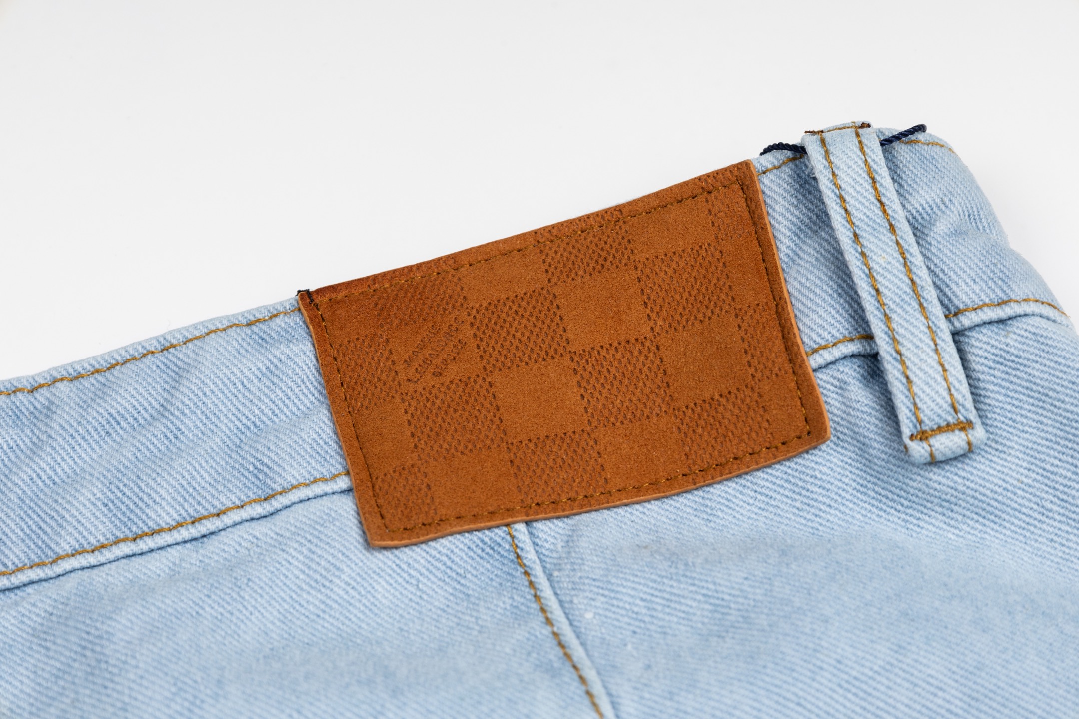 LV A貨淺藍刺繡丹寧短褲男士寬鬆休閒五分褲| 20 LV A貨淺藍刺繡丹寧短褲男士寬鬆休閒五分褲