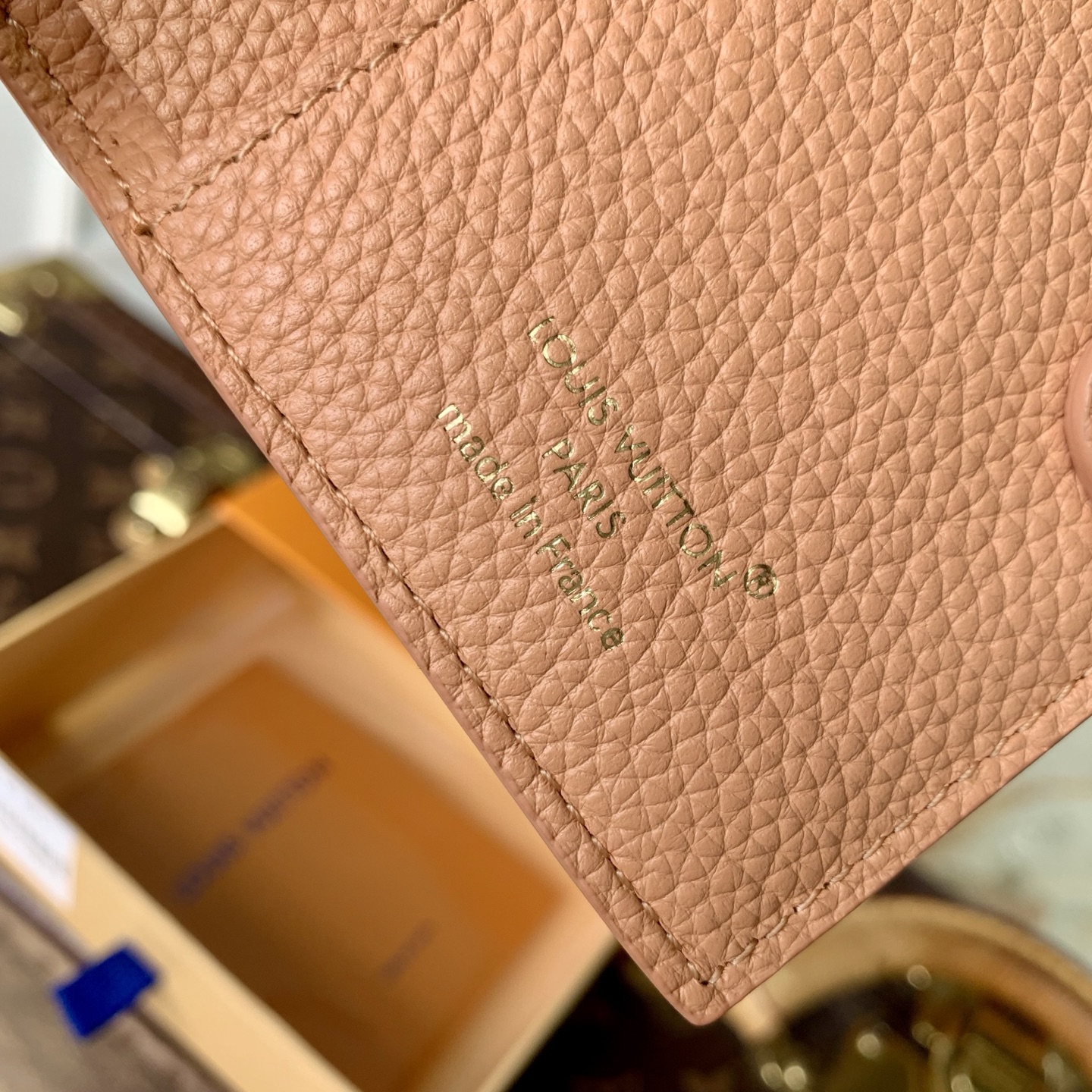 LV高仿Monogram壓紋短夾 奶茶粉色拉鏈錢包| 15 LV高仿Monogram壓紋短夾 奶茶粉色拉鏈錢包
