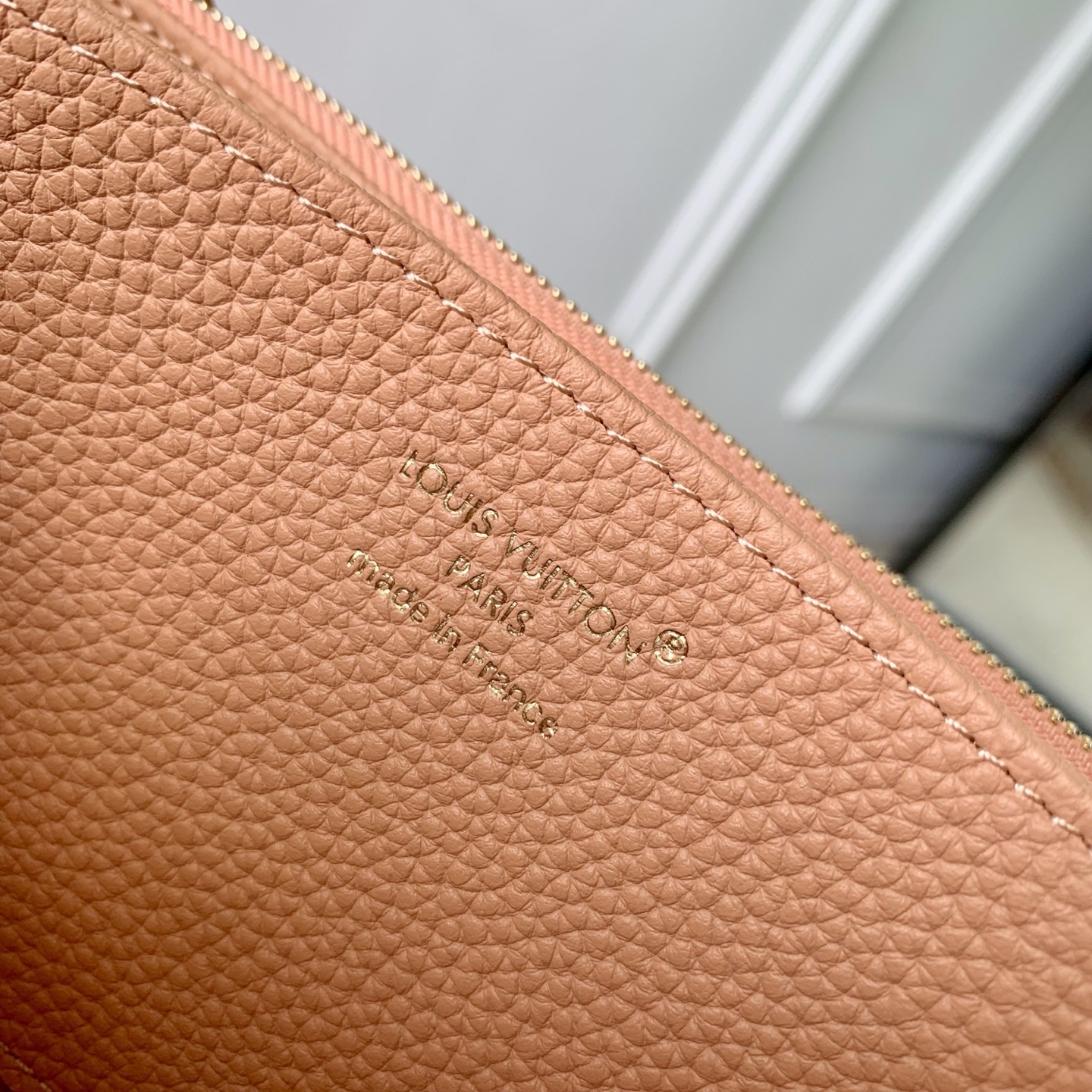 LV原單Monogram壓紋長夾 奶茶粉色精品錢包| 7 LV原單Monogram壓紋長夾 奶茶粉色精品錢包