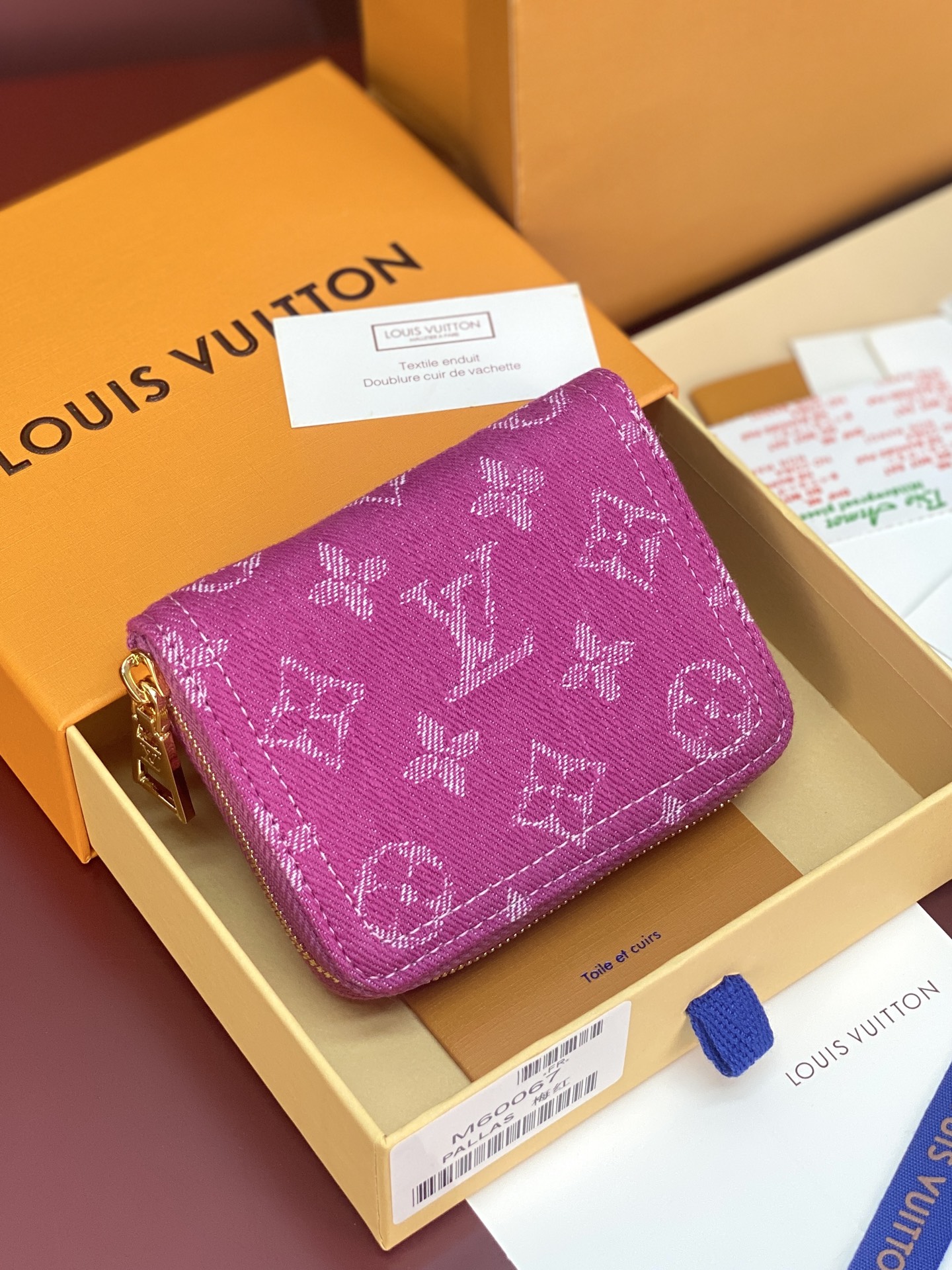 LV原單丹寧Monogram短夾 玫紅色拉鍊零錢包女款| 14 LV原單丹寧Monogram短夾 玫紅色拉鍊零錢包女款