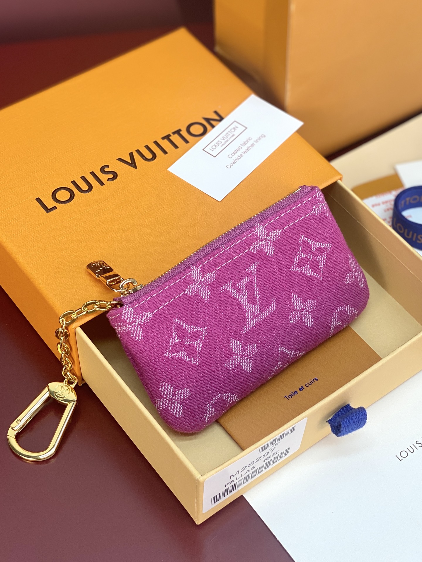 LV高仿丹寧Monogram迷你零錢包 玫紅掛鏈卡包| 14 LV高仿丹寧Monogram迷你零錢包 玫紅掛鏈卡包