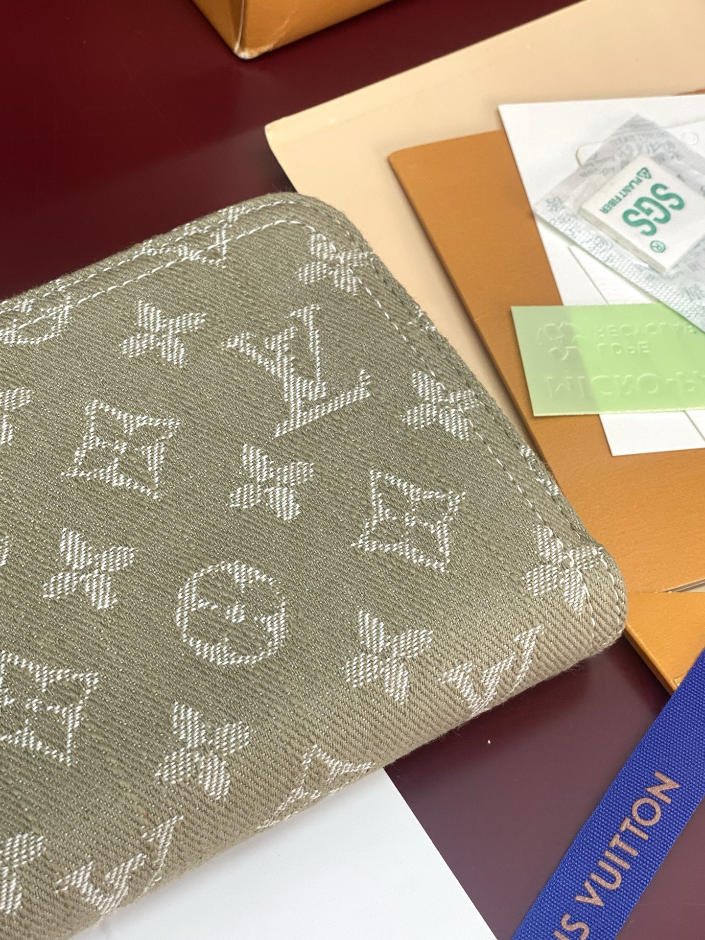 LV一比一丹寧Monogram拉鍊長夾 灰綠色精品女款| 12 LV一比一丹寧Monogram拉鍊長夾 灰綠色精品女款