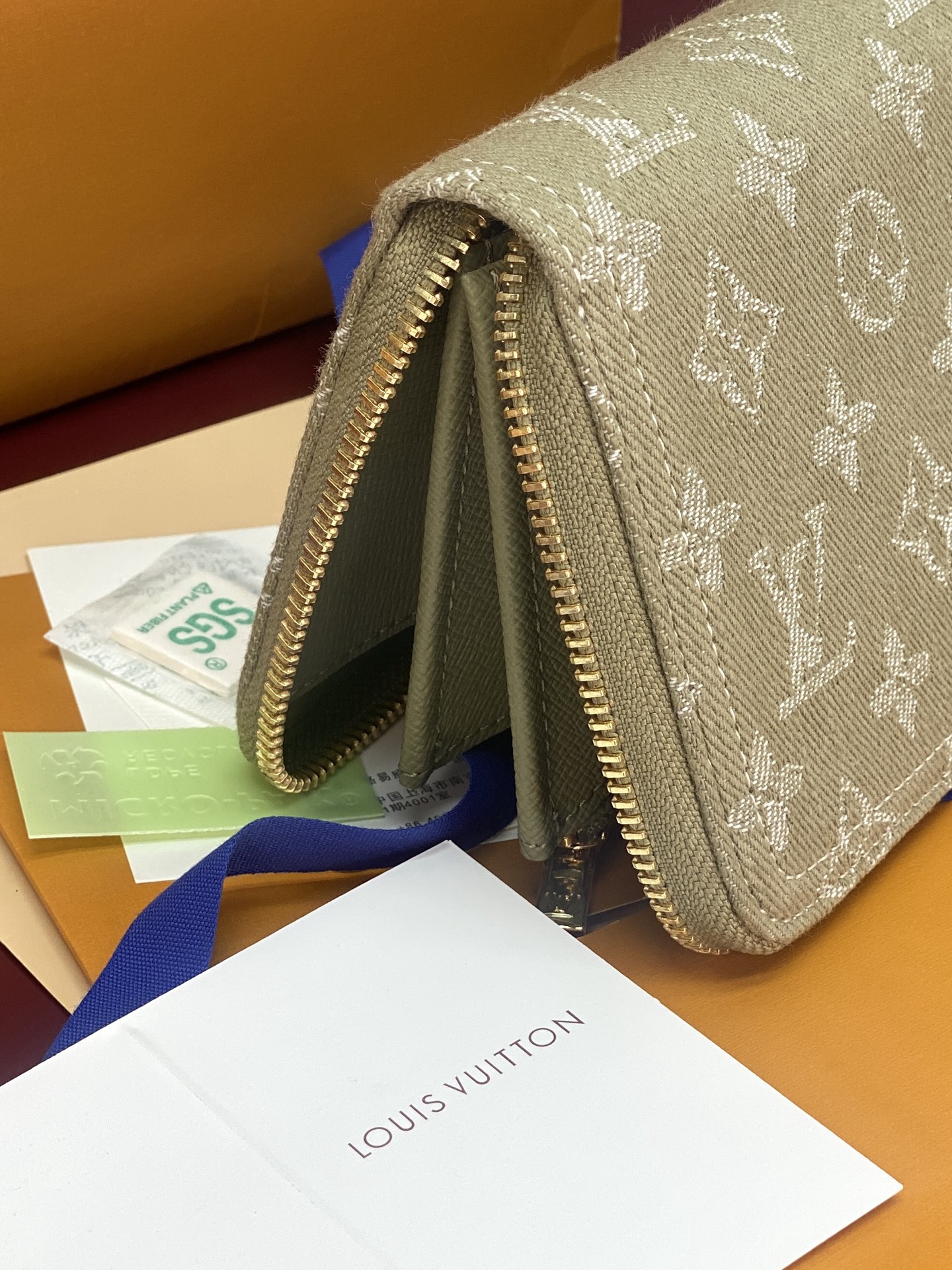LV一比一丹寧Monogram拉鍊長夾 灰綠色精品女款| 9 LV一比一丹寧Monogram拉鍊長夾 灰綠色精品女款