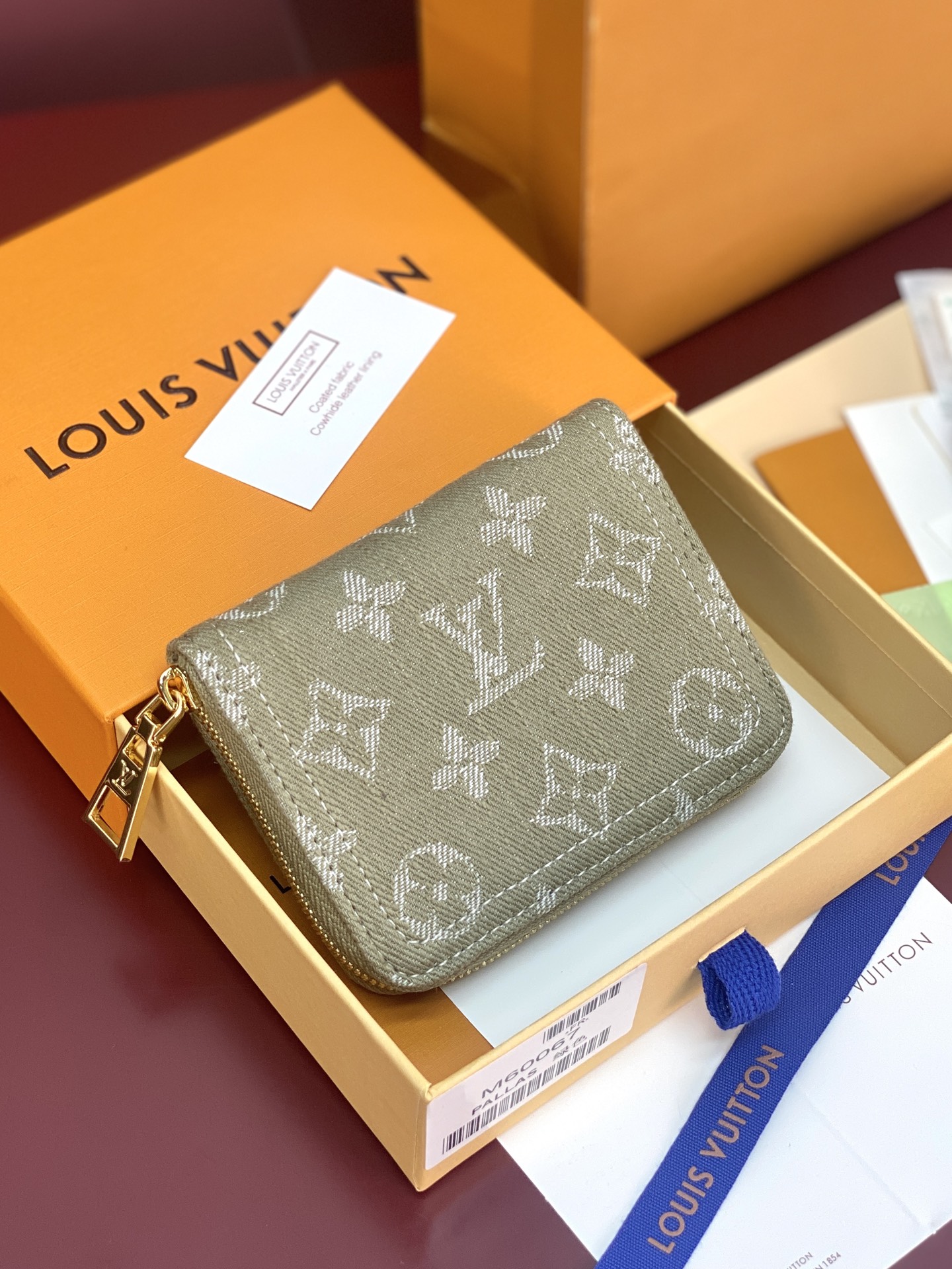 LV高仿丹寧Monogram短夾 灰綠色拉鍊皮夾女款| 13 LV高仿丹寧Monogram短夾 灰綠色拉鍊皮夾女款
