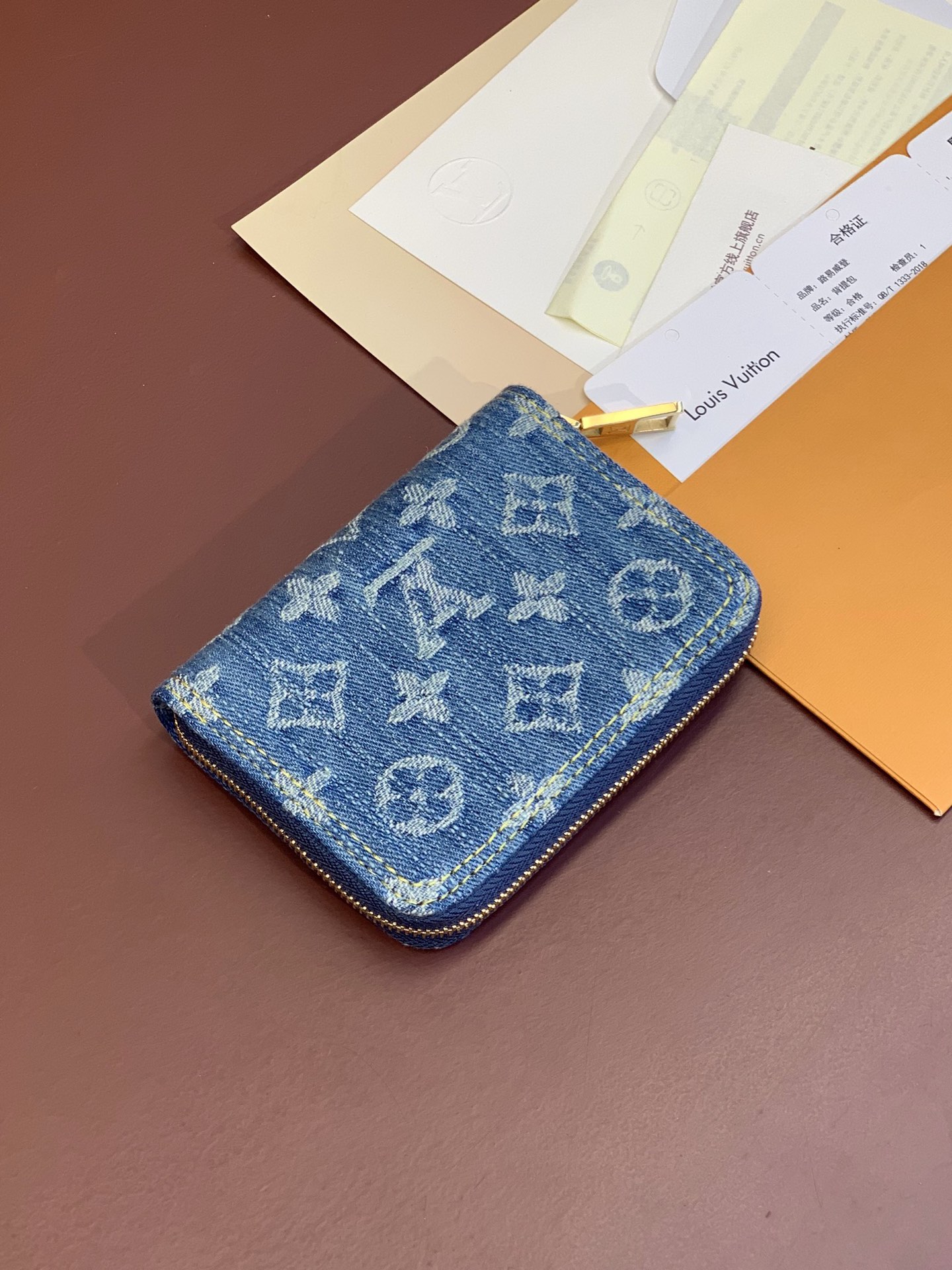 LV高仿丹寧Monogram拉鍊短夾 藍色牛仔精品女款| 13 LV高仿丹寧Monogram拉鍊短夾 藍色牛仔精品女款