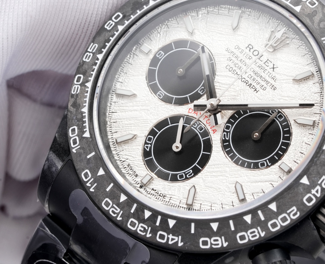Rolex 高仿 Daytona灰面碳纖維計時腕錶 黑色運動款| 11 Rolex 高仿 Daytona灰面碳纖維計時腕錶 黑色運動款