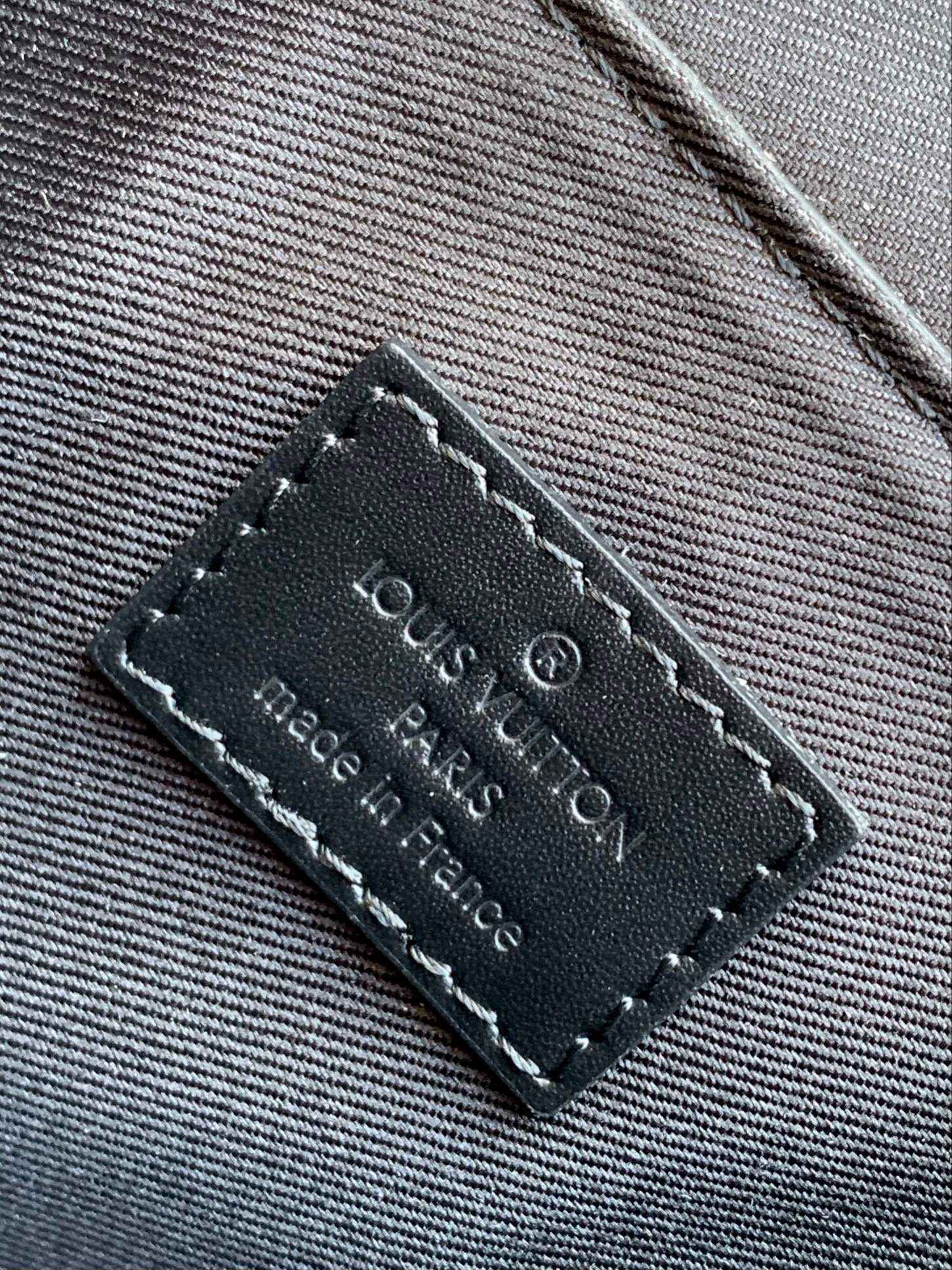 LV 原單 黑色壓紋 Monogram Nano 小書包 全黑迷你斜背包| 7 LV 原單 黑色壓紋 Monogram Nano 小書包 全黑迷你斜背包