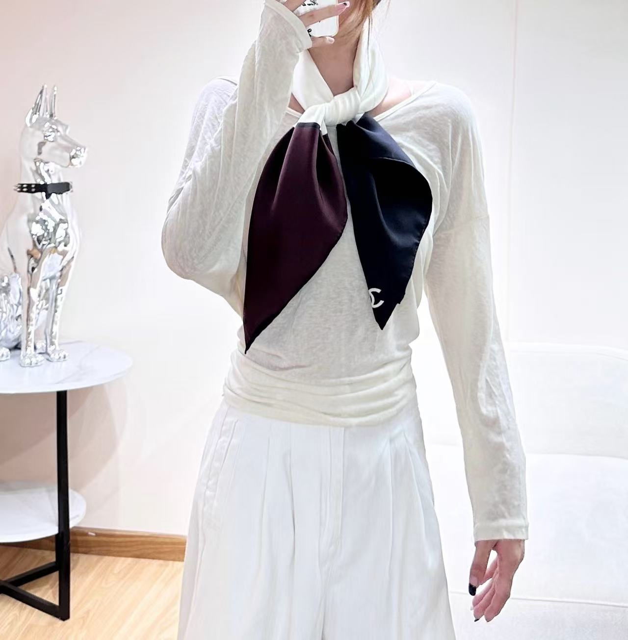 Chanel黑白拼接絲巾女 高仿高級感圍巾 一比一百搭方巾推薦