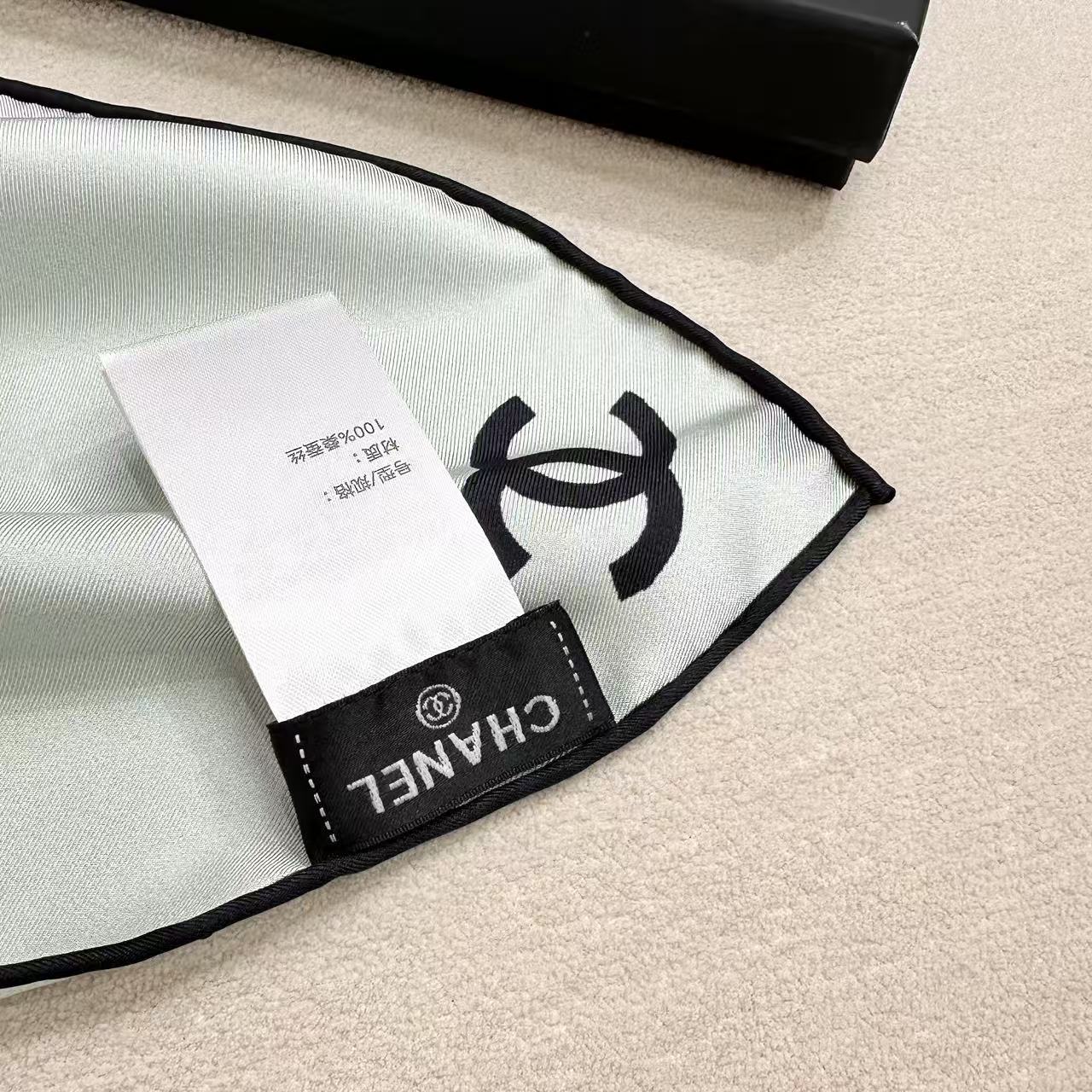 Chanel三色拼接絲巾女 原單高級質感圍巾 A貨百搭時尚配件| 8 Chanel三色拼接絲巾女 原單高級質感圍巾 A貨百搭時尚配件