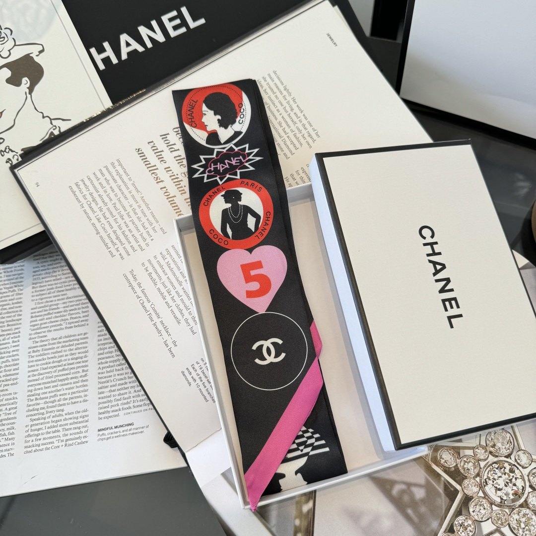 Chanel彩色圖騰絲巾女 一比一高級感圍巾 原單百搭時尚配件| 12 Chanel彩色圖騰絲巾女 一比一高級感圍巾 原單百搭時尚配件