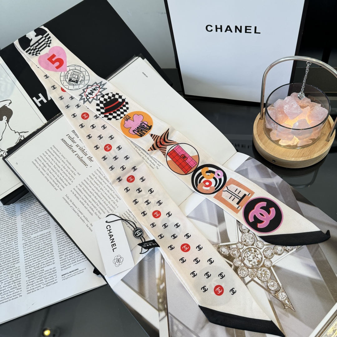 Chanel彩色圖騰細長絲巾女 高仿高級感髮帶 一比一百搭圍巾| 7 Chanel彩色圖騰細長絲巾女 高仿高級感髮帶 一比一百搭圍巾
