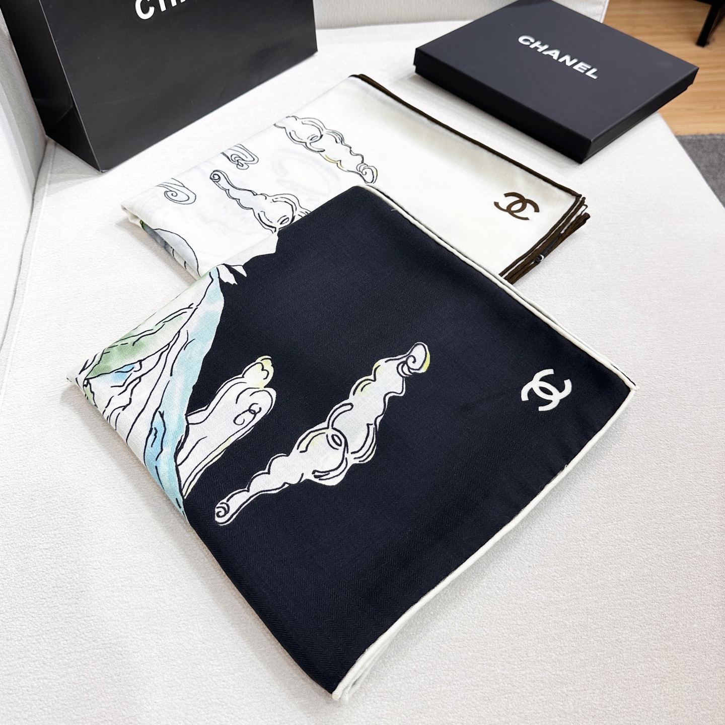 Chanel深色山水絲巾女 原單高級感圍巾 A貨大尺寸百搭披肩
