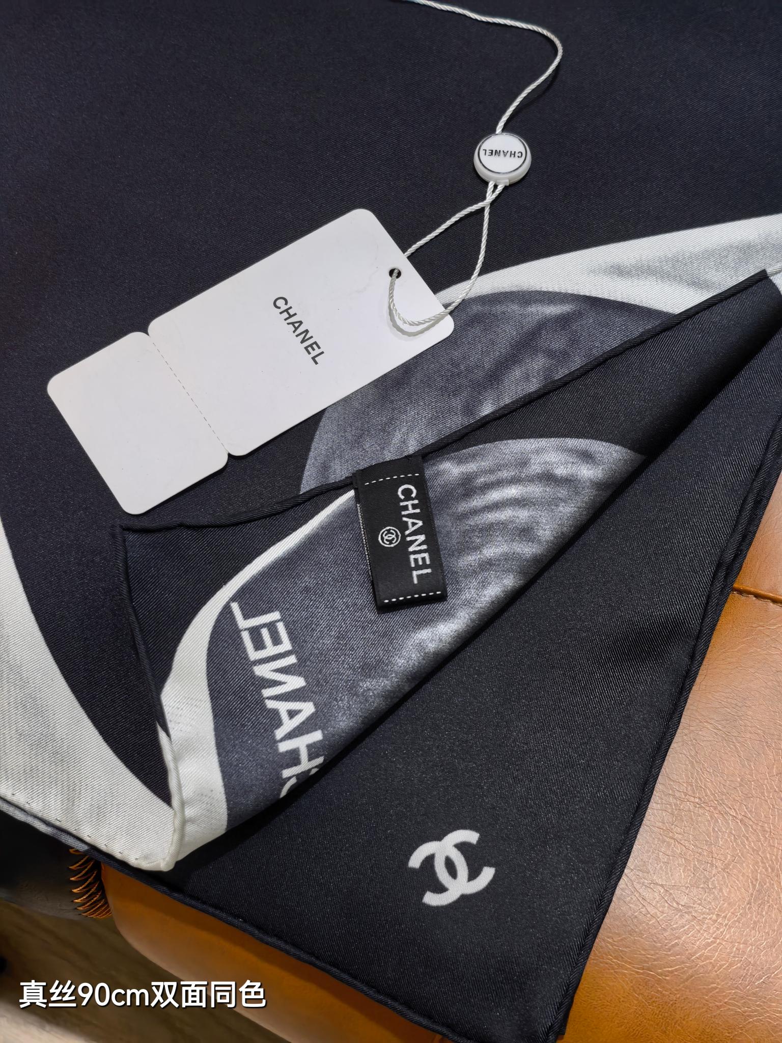 Chanel深色抽象圖騰絲巾女 一比一高級感圍巾 原單90cm雙面百搭披肩| 7 Chanel深色抽象圖騰絲巾女 一比一高級感圍巾 原單90cm雙面百搭披肩