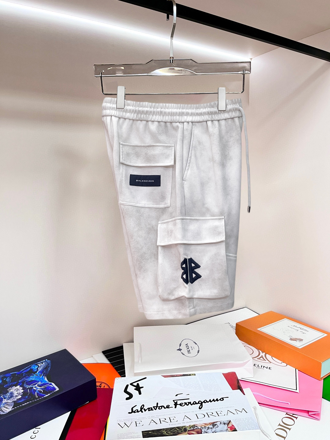 Balenciaga 一比一 男款抽繩短褲 側邊大Logo設計 潮流休閒款| 13 Balenciaga 一比一 男款抽繩短褲 側邊大Logo設計 潮流休閒款